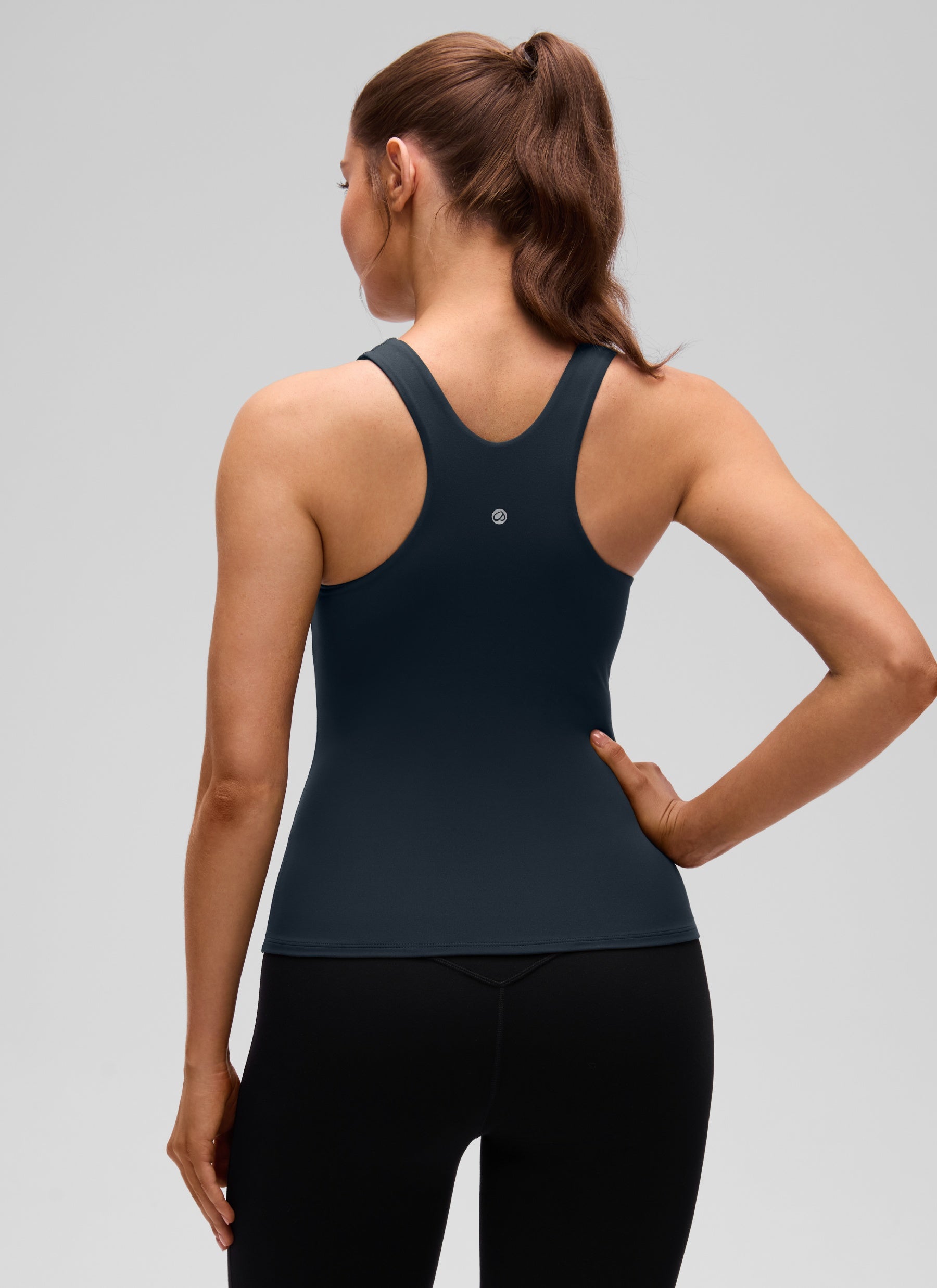 CRZ YOGA Pambabae Butterluxe Built-in na Bra na may Mataas na Leeg na Racerback Tank na may True Navy