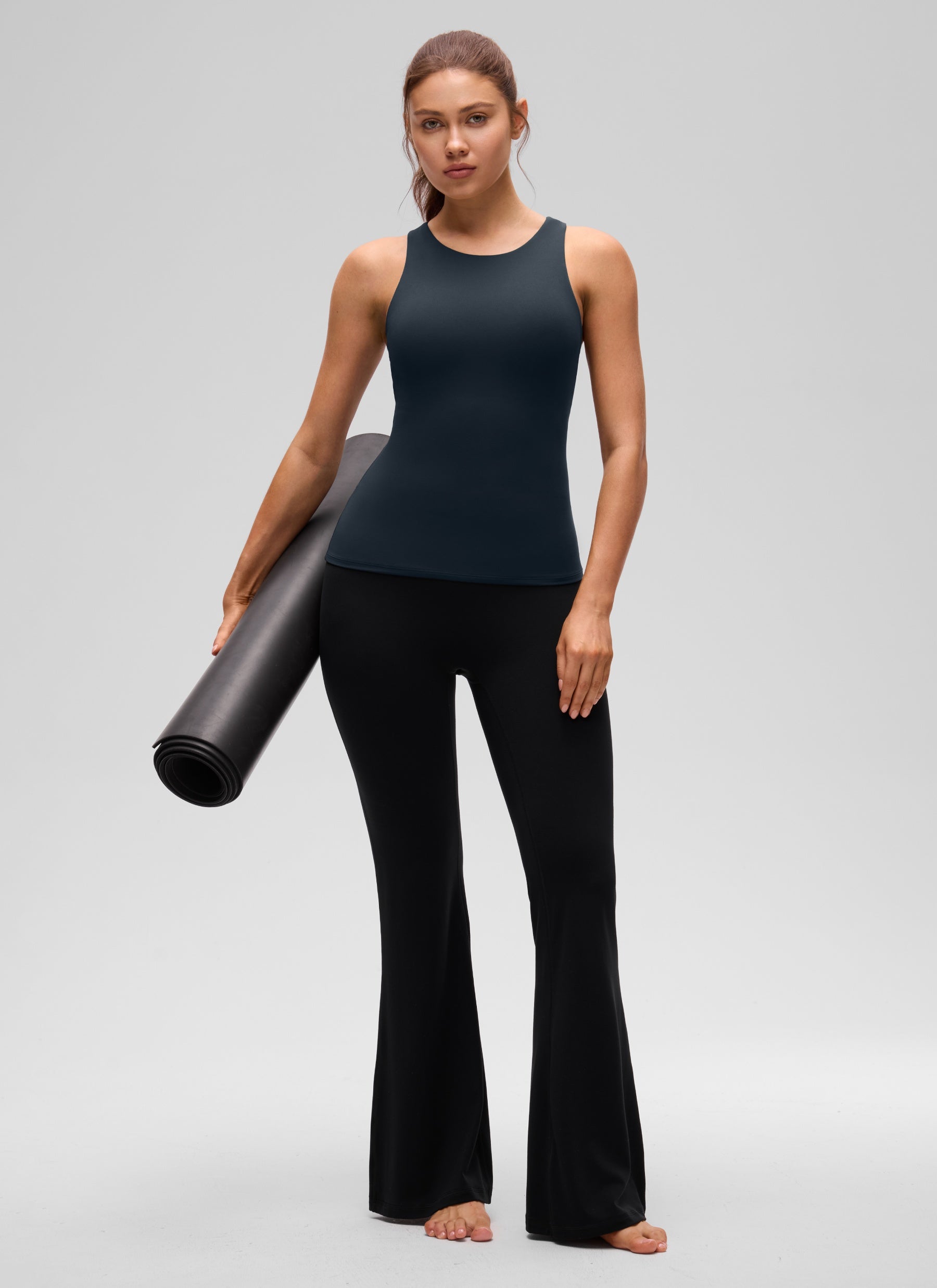 CRZ YOGA Pambabae Butterluxe Built-in na Bra na may Mataas na Leeg na Racerback Tank na may True Navy
