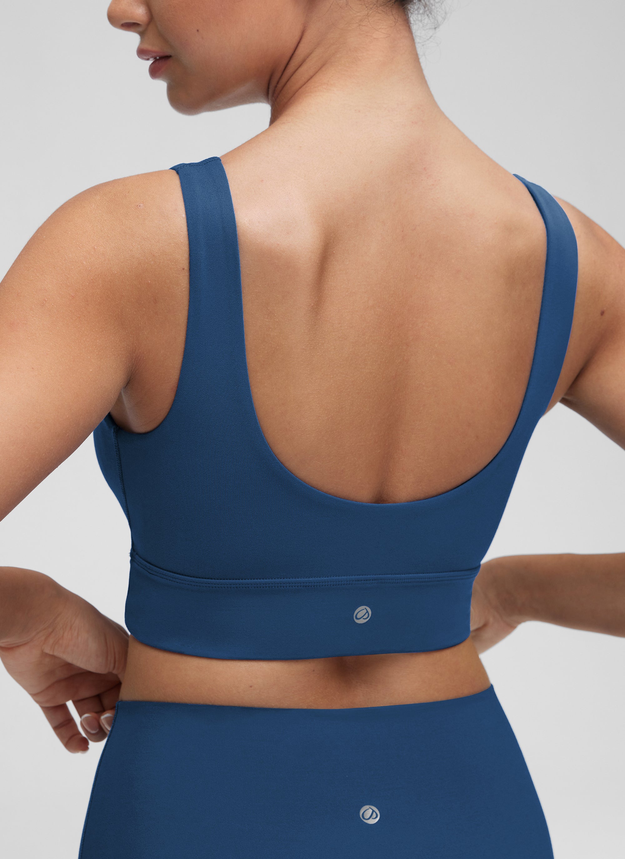 CRZ YOGA Yoga para sa Kababaihan na Mababang Suporta Butterluxe Sport Bra U Back Longline French Navy