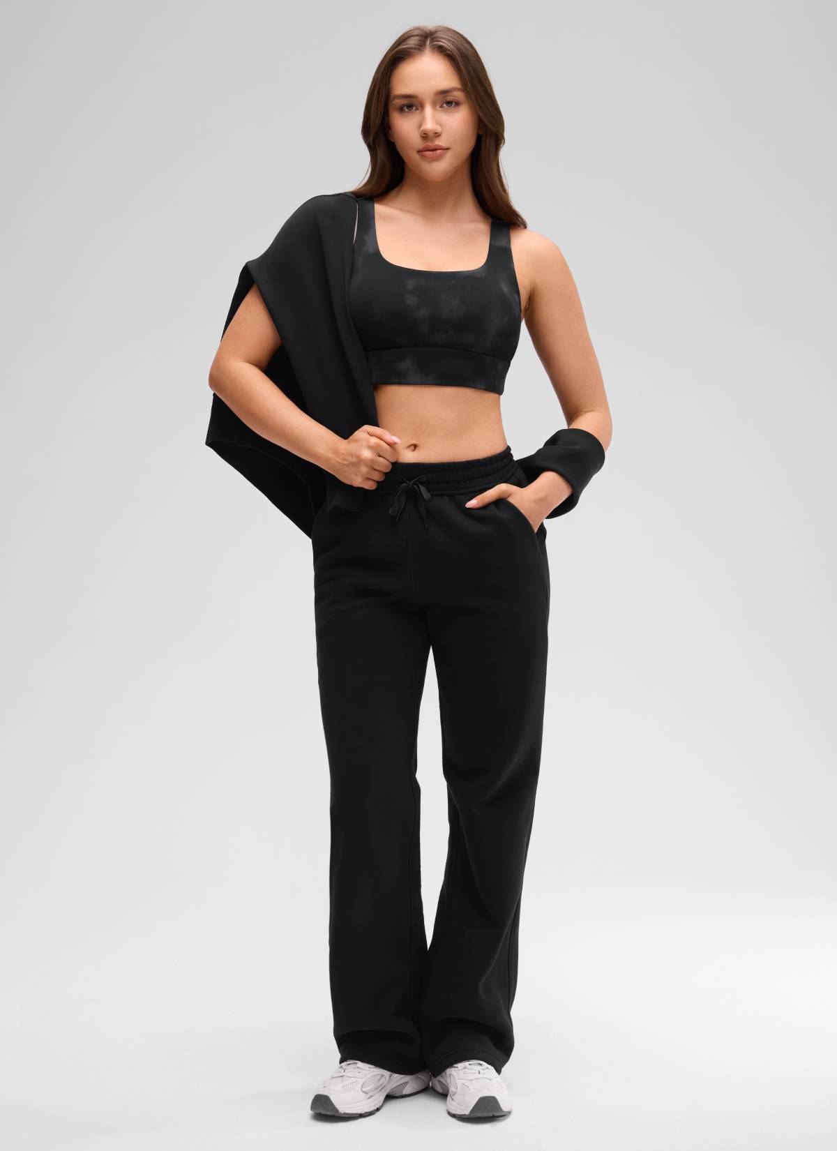CRZ YOGA Yoga para sa Kababaihan na Mababang Suporta Butterluxe Sport Bra U Back Longline Black Tie Dye Flowers