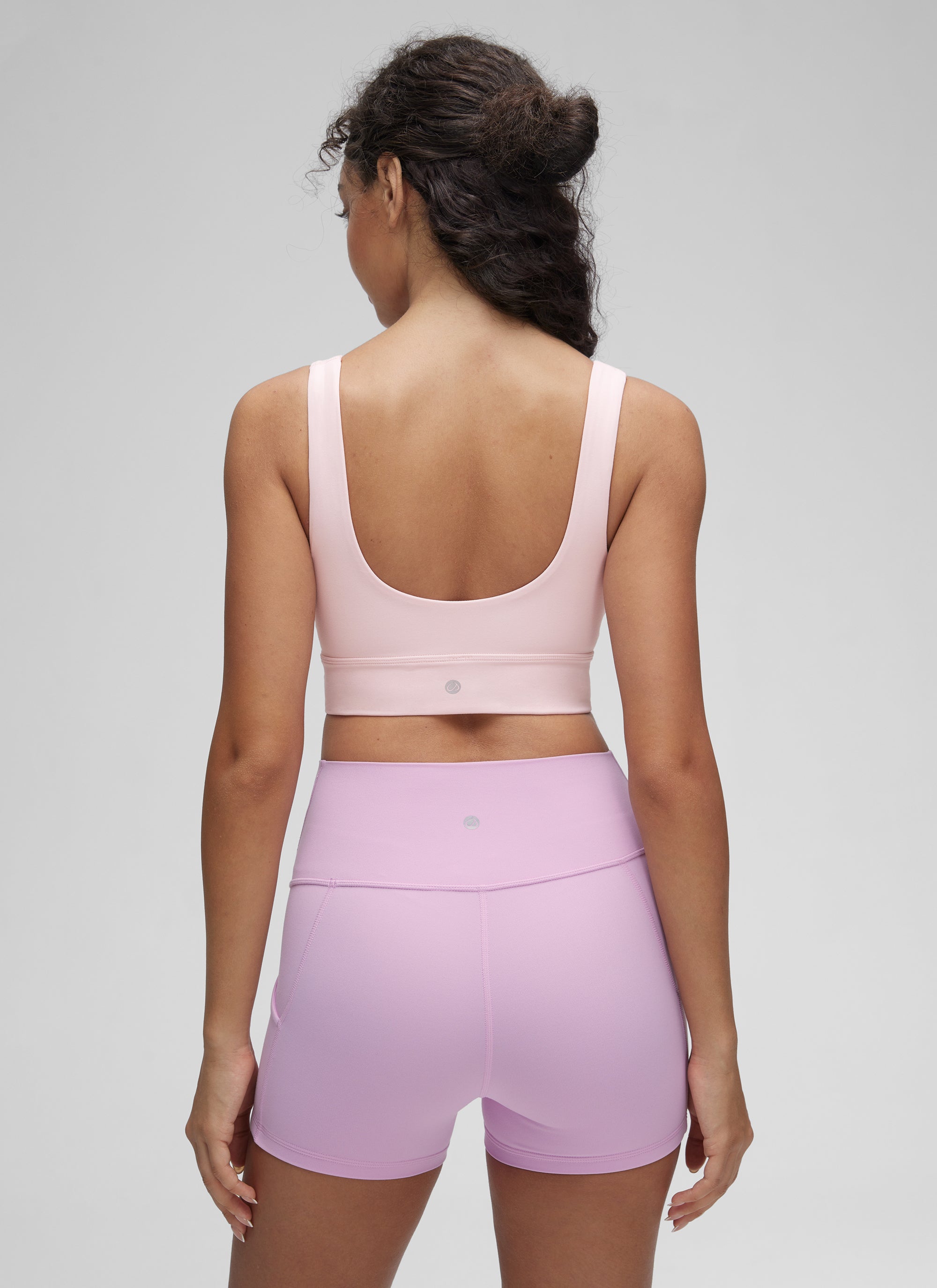 CRZ YOGA Yoga para sa Kababaihan na Mababang Suporta Butterluxe Sport Bra U Back Longline Strawberry Pink