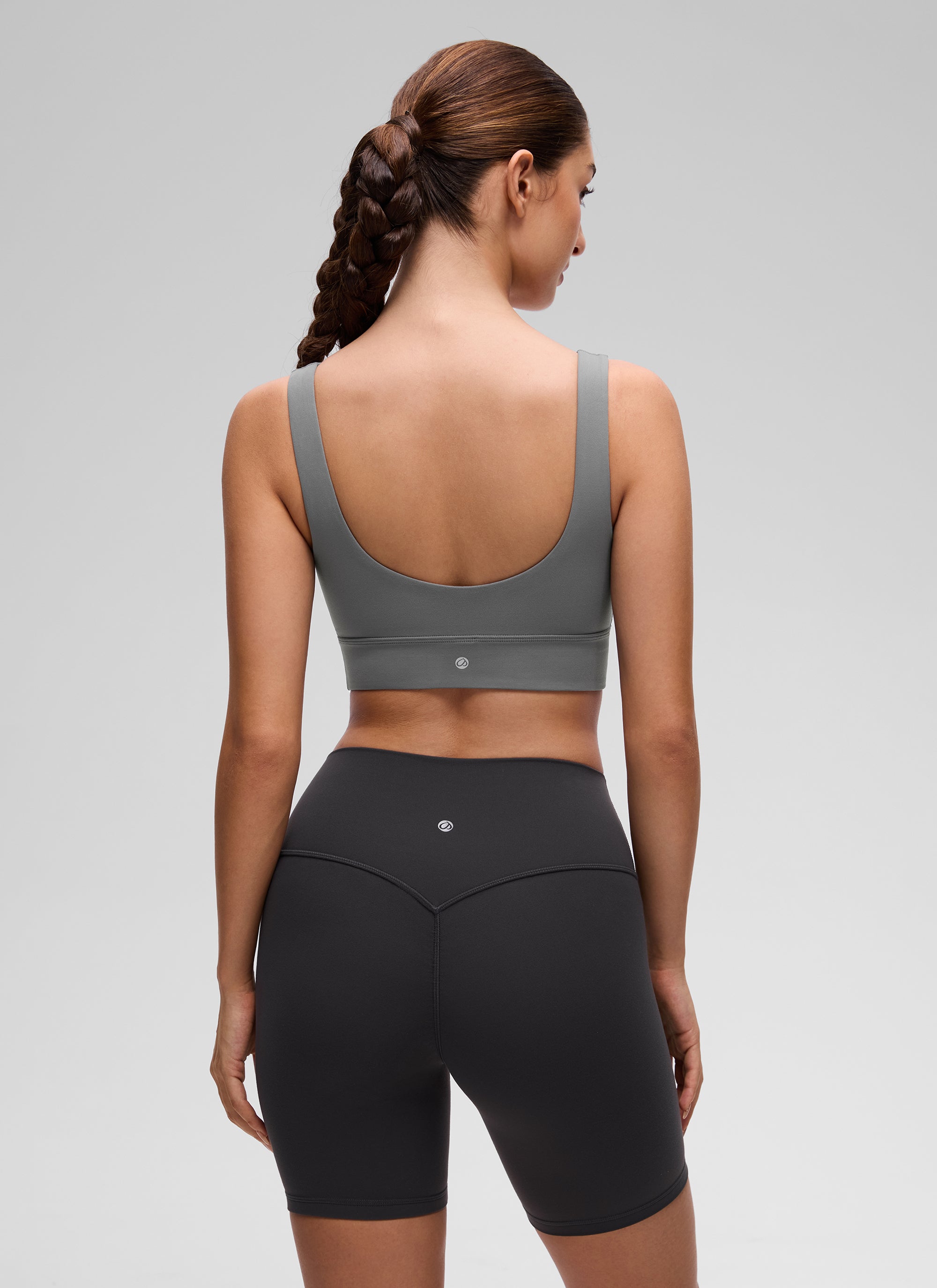 CRZ YOGA Yoga para sa Kababaihan na Mababang Suporta Butterluxe Sport Bra U Back Longline Ash Grey