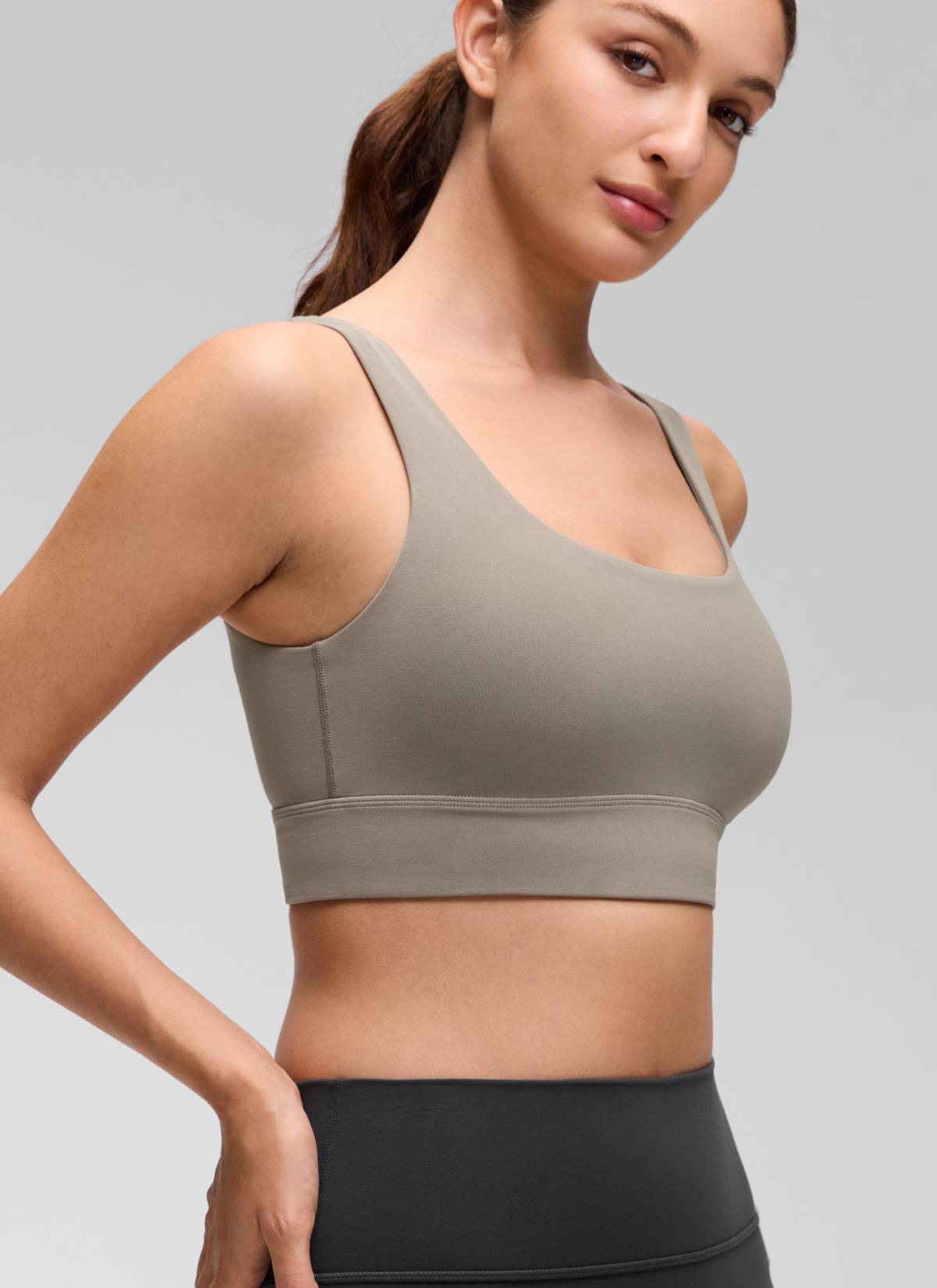 CRZ YOGA Yoga para sa Kababaihan na Mababang Suporta Butterluxe Sport Bra U Back Longline Warm Ash Grey
