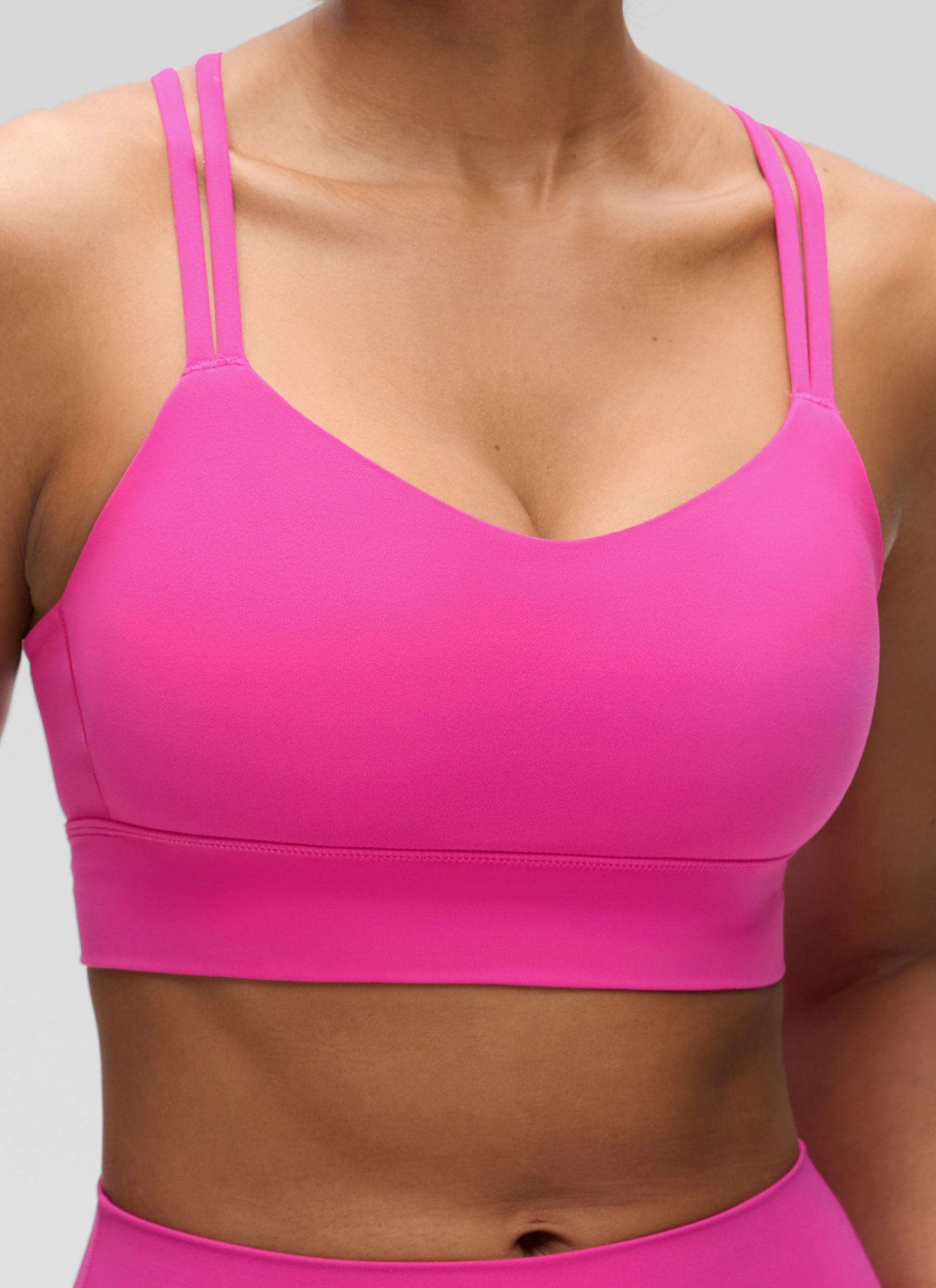 CRZ YOGA Pambabae Butterluxe Strappy Longline Criss Cross Molded Cup Bra Hibiscus Purple