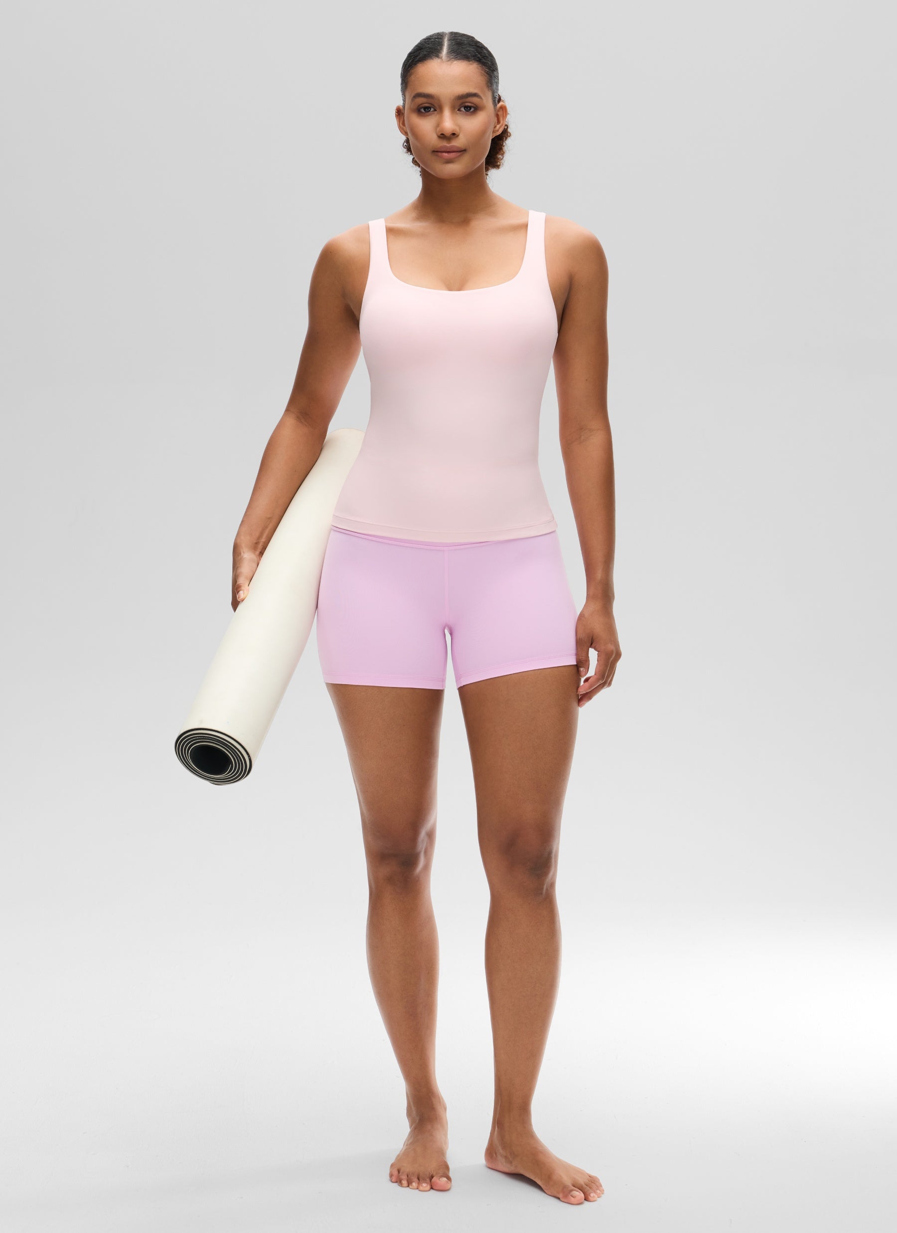 CRZ YOGA SlimFit na Pang-itaas ng Pambabae Butterluxe Built-in na Bra na may U Neck Tanks na may Strawberry Pink