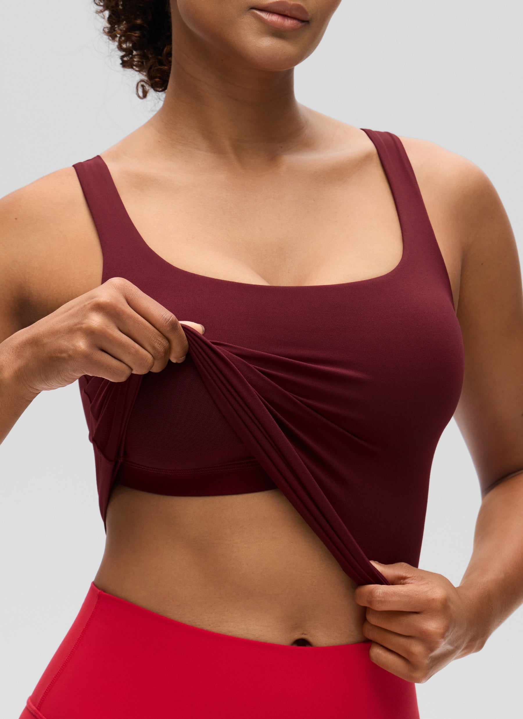CRZ YOGA SlimFit na Pang-itaas ng Pambabae Butterluxe Built-in na Bra U Neck Tanks Red Merlot