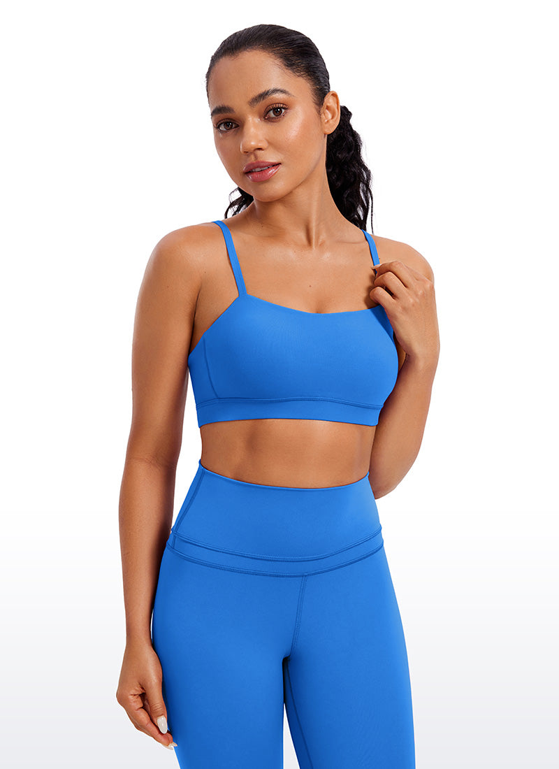 CRZ YOGA Pambabae Butterluxe Adjustable Spaghetti Thin Strap Sports Bra na Kumikinang na Asul