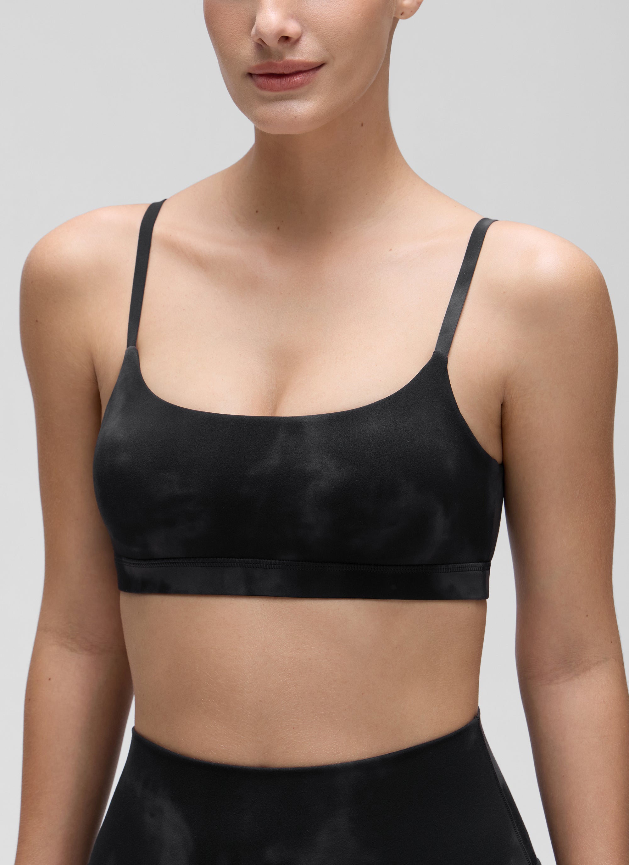 CRZ YOGA Womens Butterluxe Adjustable Spaghetti Strap Scoop Neck Bra Black Tie Dye Flowers