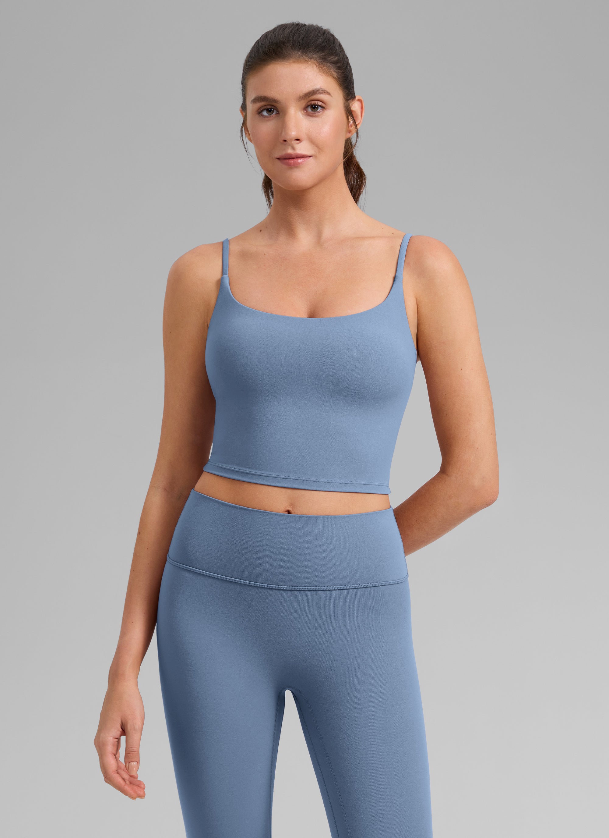 CRZ YOGA Pambabae Butterlift Scoop Neck U Back Yoga Longline Sports Bra na Hinugasan ng Denim