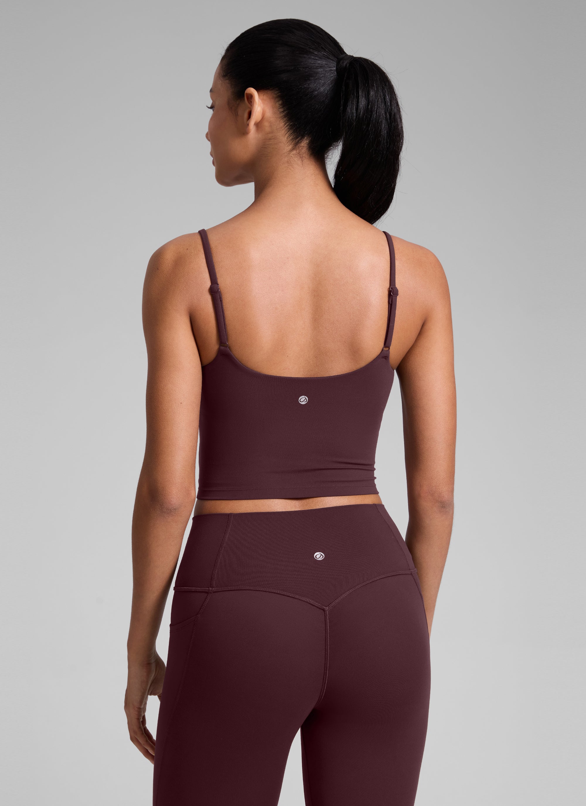 CRZ YOGA Pambabae Butterlift Scoop Neck U Back Yoga Longline Sports Bra Hinog na Plum