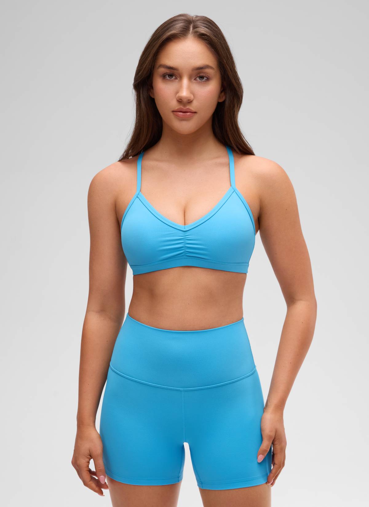 CRZ YOGA Butterluxe Pambabaeng Ruched V Neck Yoga Padded Sports Bra Kayak Blue