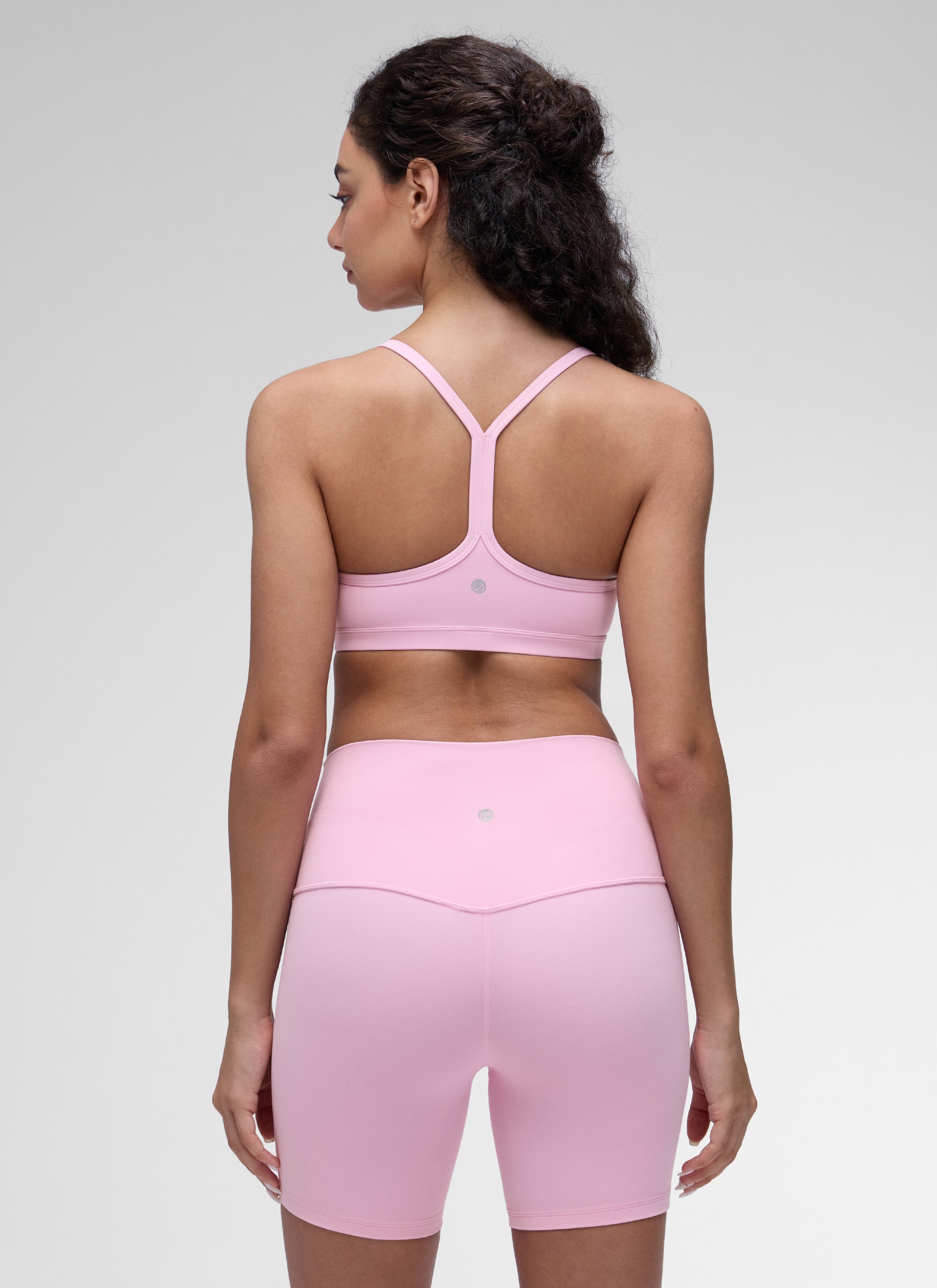 CRZ YOGA Butterluxe Pambabaeng Ruched V Neck Yoga Padded Sports Bra Vita Pink