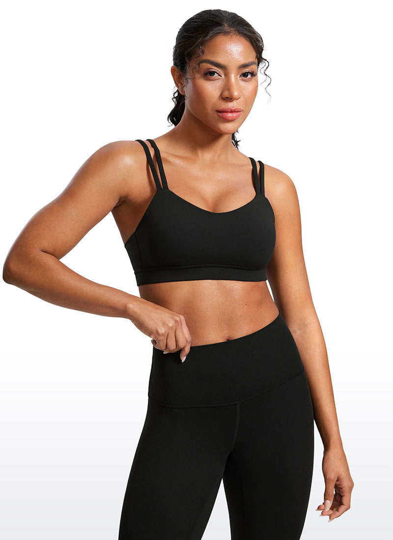 CRZ YOGA Pambabaeng Yoga Molded Cup Butterluxe Strappy Bra na may V Neck na Itim