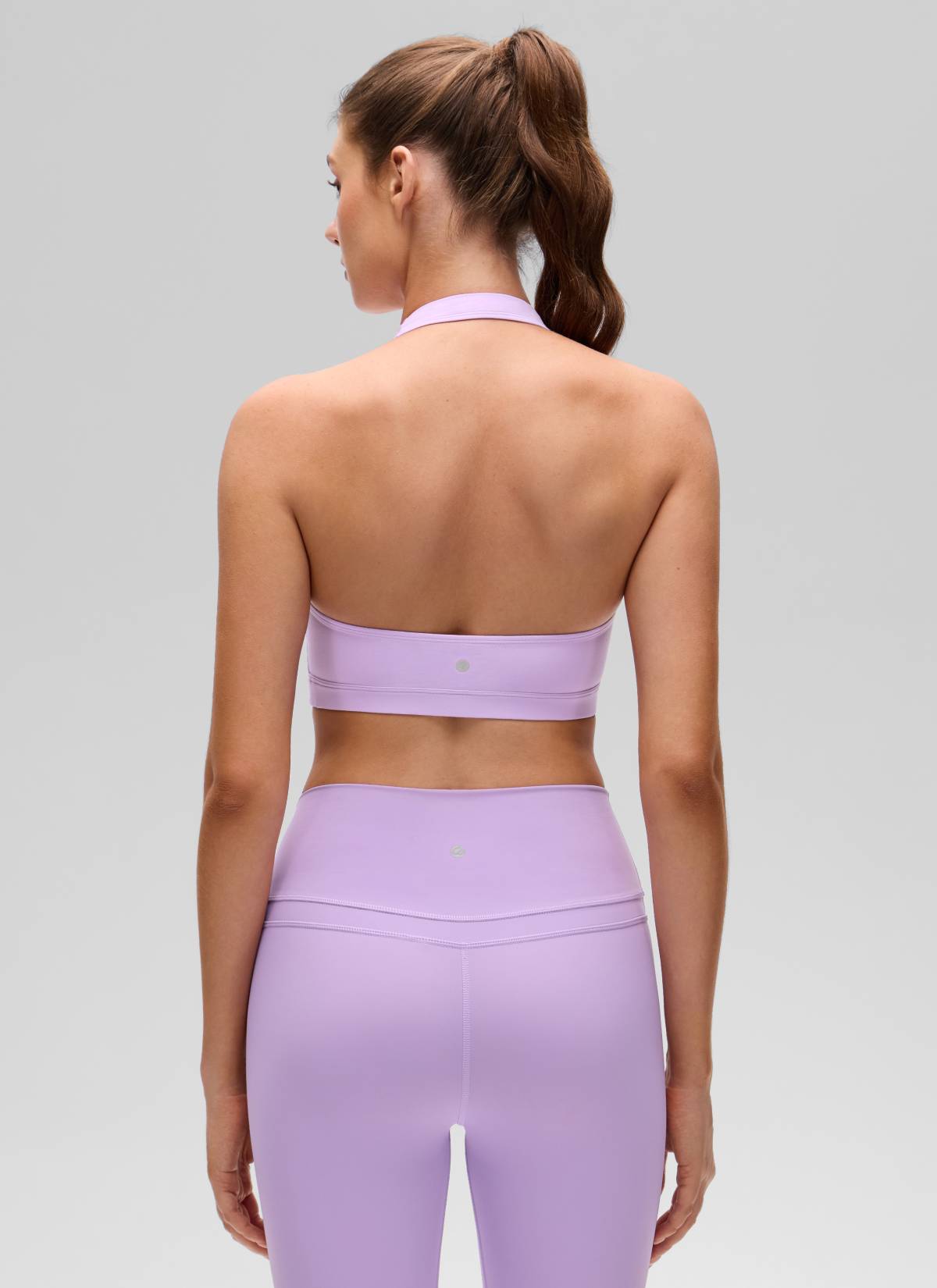 CRZ YOGA Pambabaeng Yoga Scoop Neck Padded Open Back Sports Bras Elfin Purple