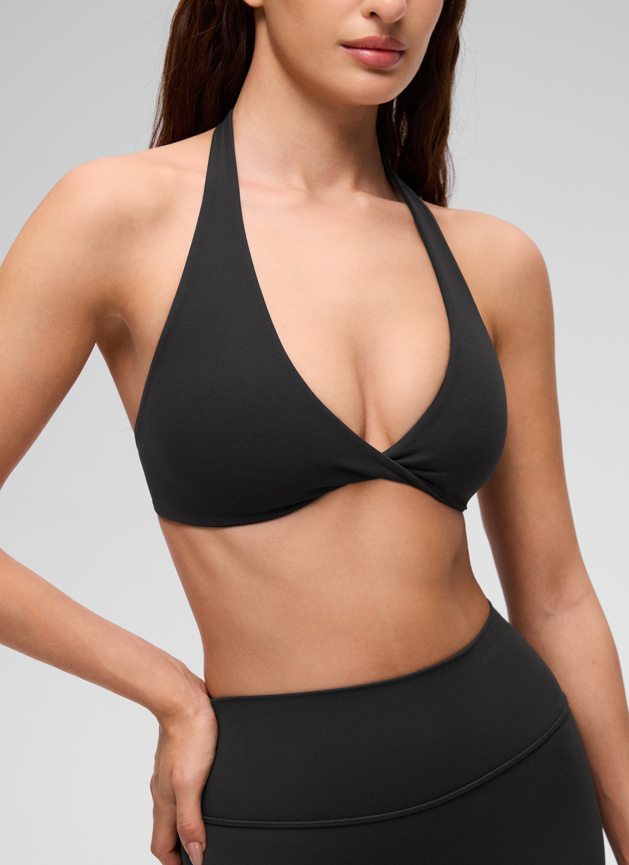 CRZ YOGA Pambabae Butterluxe Yoga V Neck Crop Double Lined Sports Bra Itim