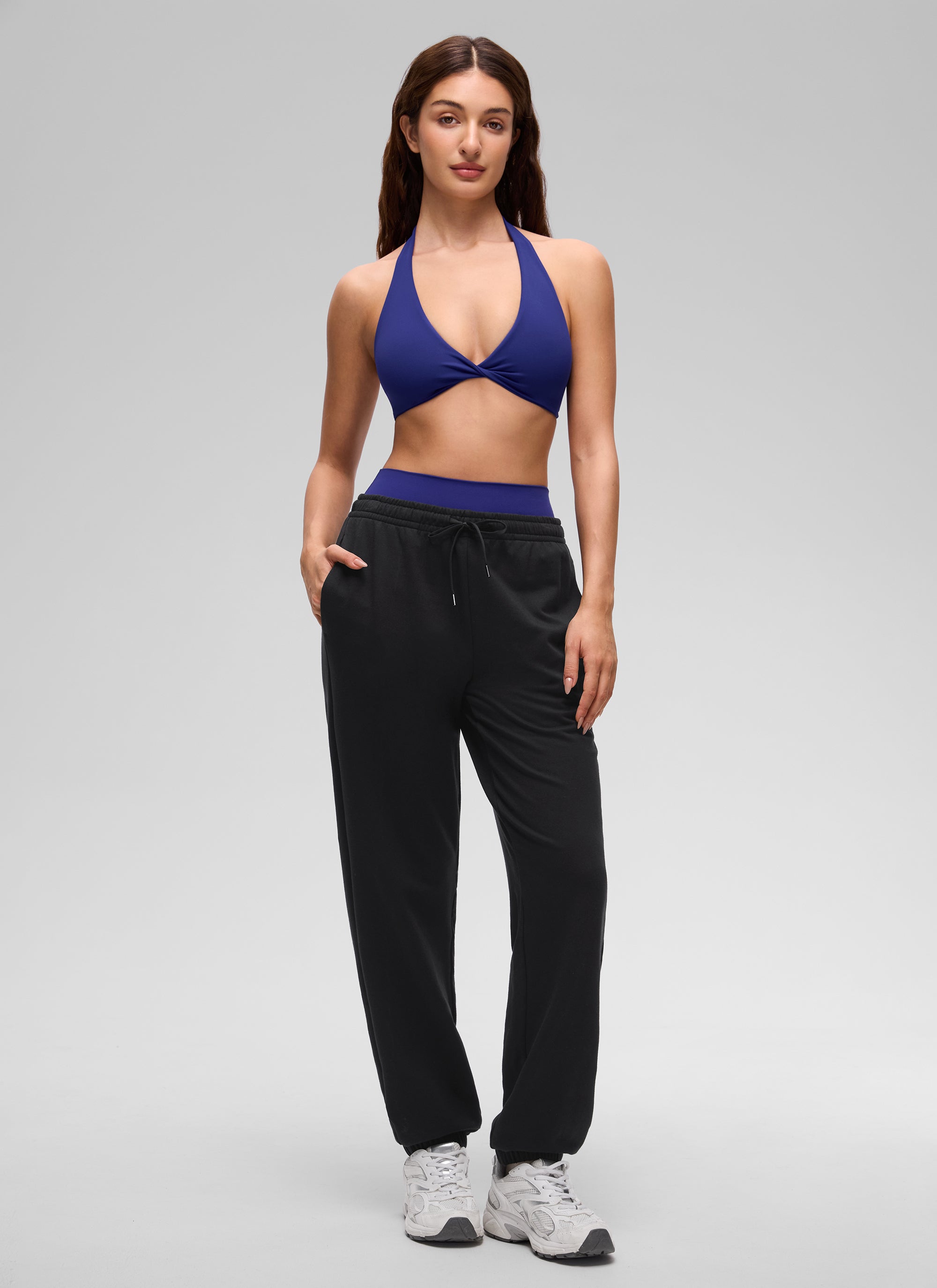 CRZ YOGA Pambabae Butterluxe Yoga V Neck Crop Double Lined Sports Bra Larkspur Blue