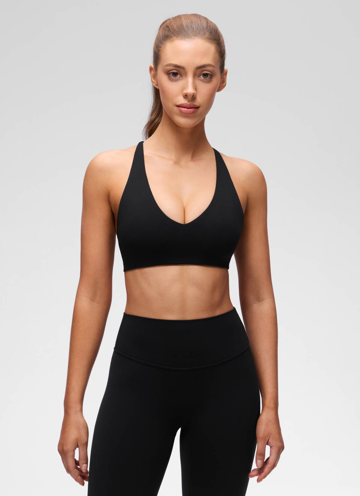 CRZ YOGA Pambabae Butterluxe Yoga V Neck Twist Cross Back Sports Bra Itim