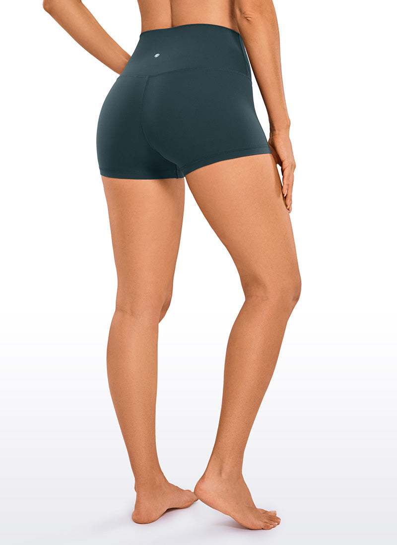 CRZ YOGA Pambabaeng Yoga Mataas na Puwet Butterluxe Biker Shorts 2.5'' Forest Dark Green