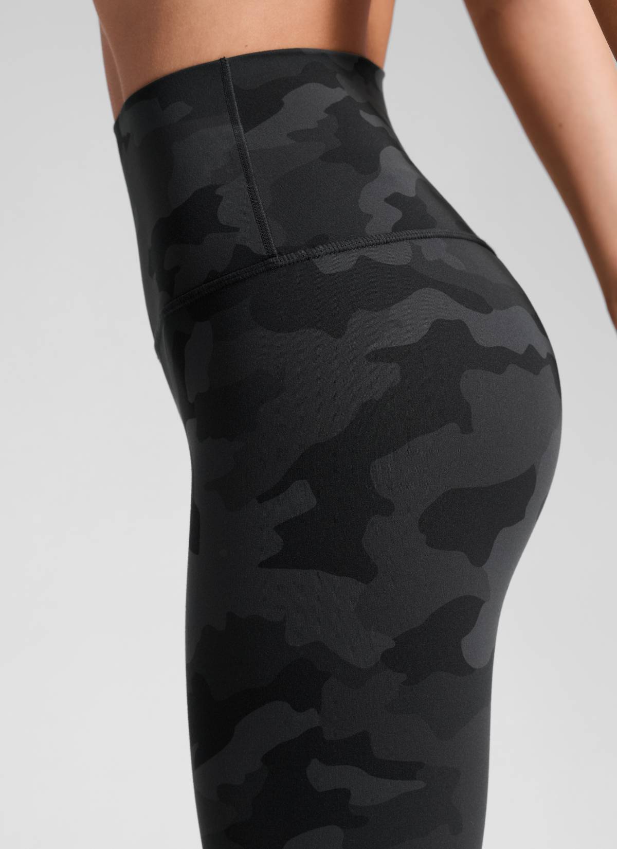 CRZ YOGA Mataas na Lugar ng Yoga Lounge para sa Kababaihan Butterluxe Yoga Leggings 28'' Madilim na Abong Camouflage 2
