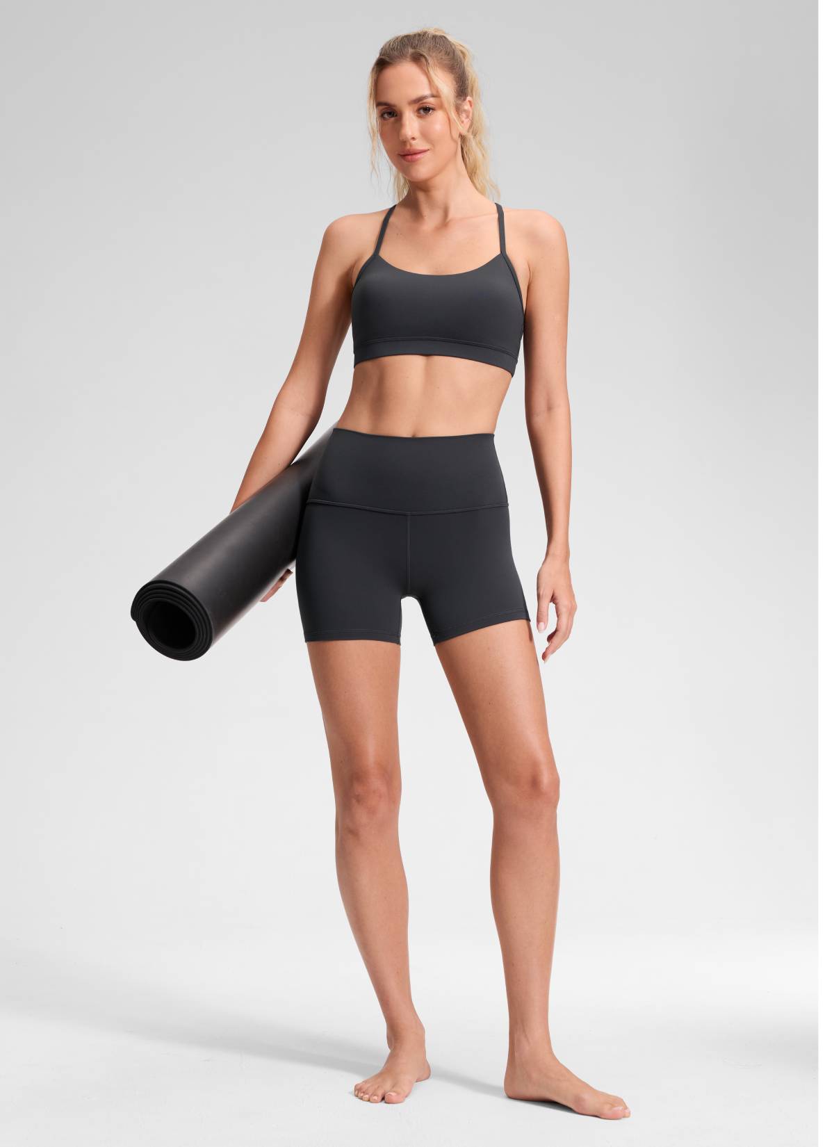 CRZ YOGA Pambabaeng Yoga High Rise Biker Shorts Butterluxe Shorts na 4'' Mahiwagang Kulay Abo