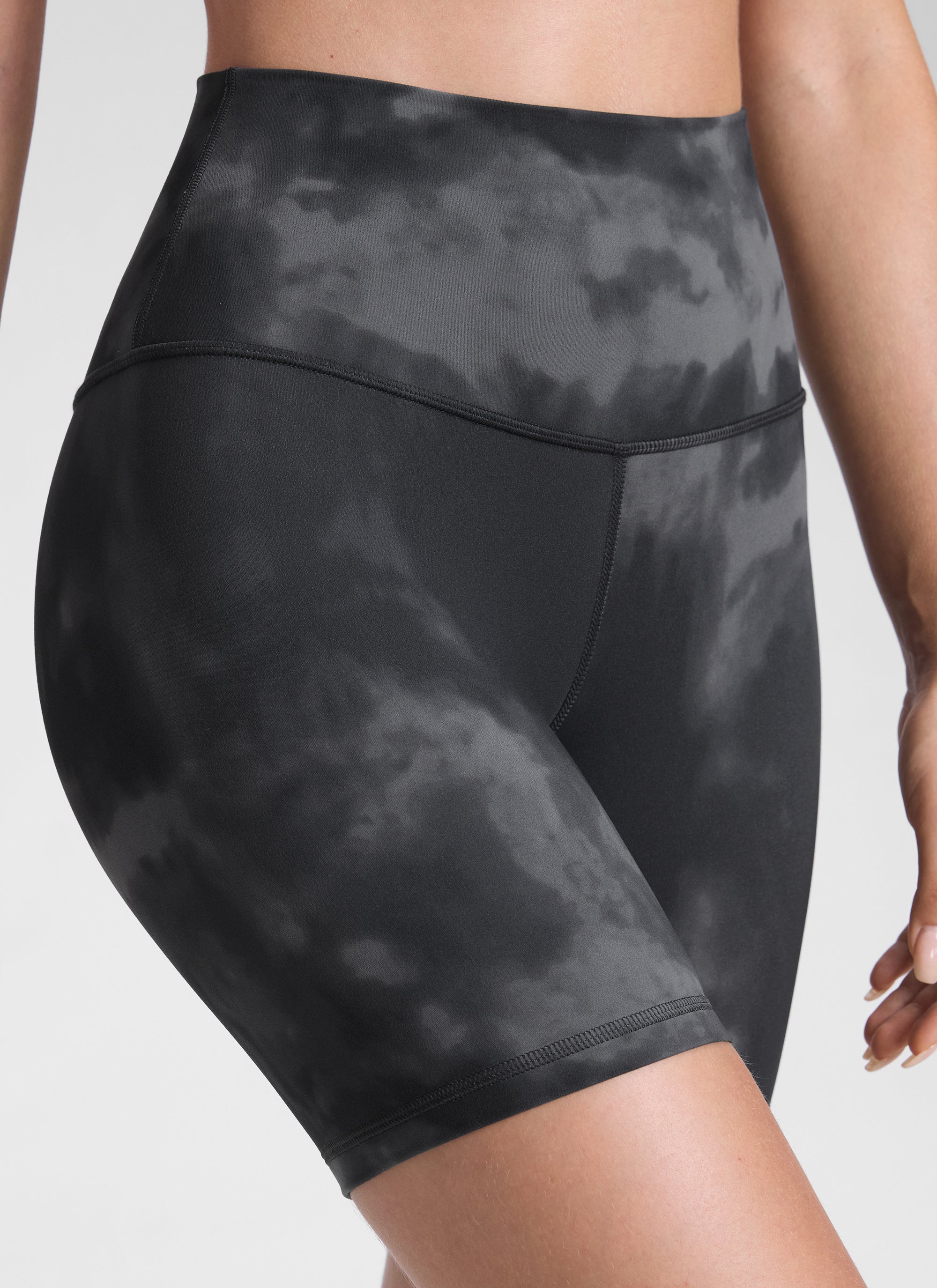 CRZ YOGA Women's Yoga High Rise Biker Shorts Butterluxe Shorts 6'' Grey Tie Dye Flowers