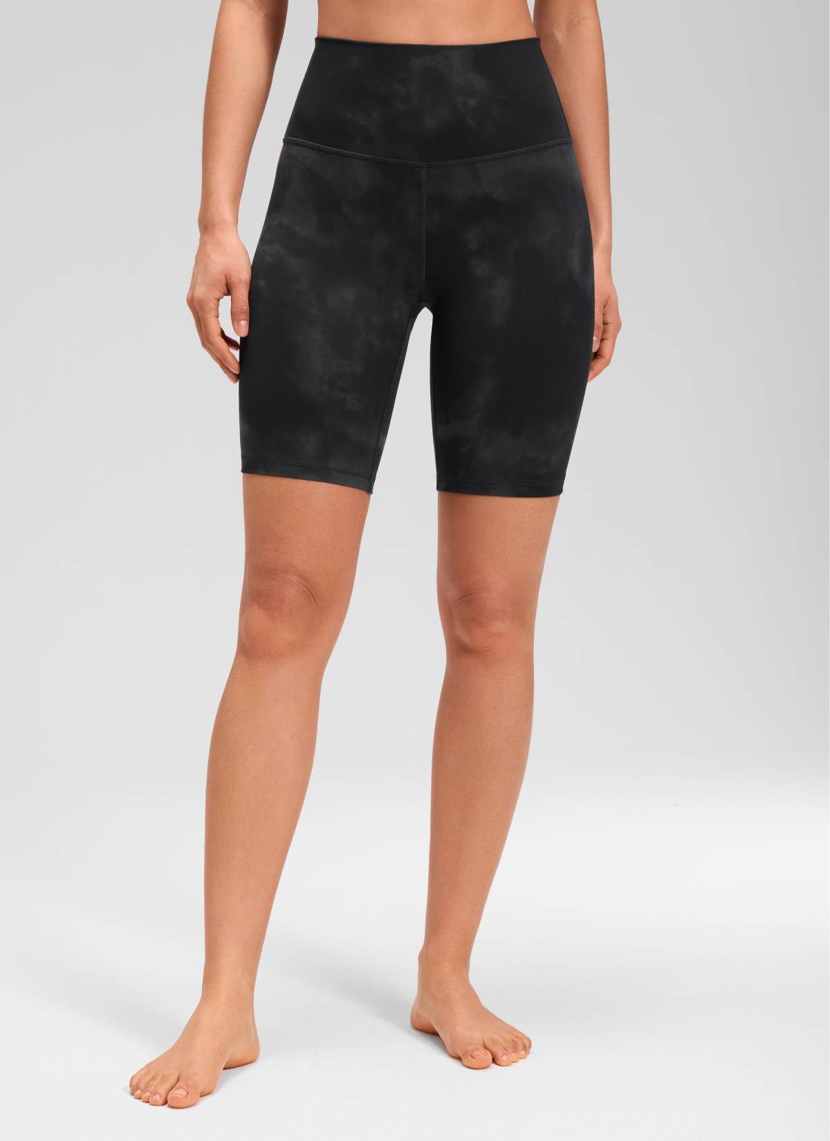 CRZ YOGA Mataas na Lugar ng Yoga para sa Kababaihan Butterluxe Mahabang Biker Shorts na 8'' Itim na Tie Dye na Bulaklak