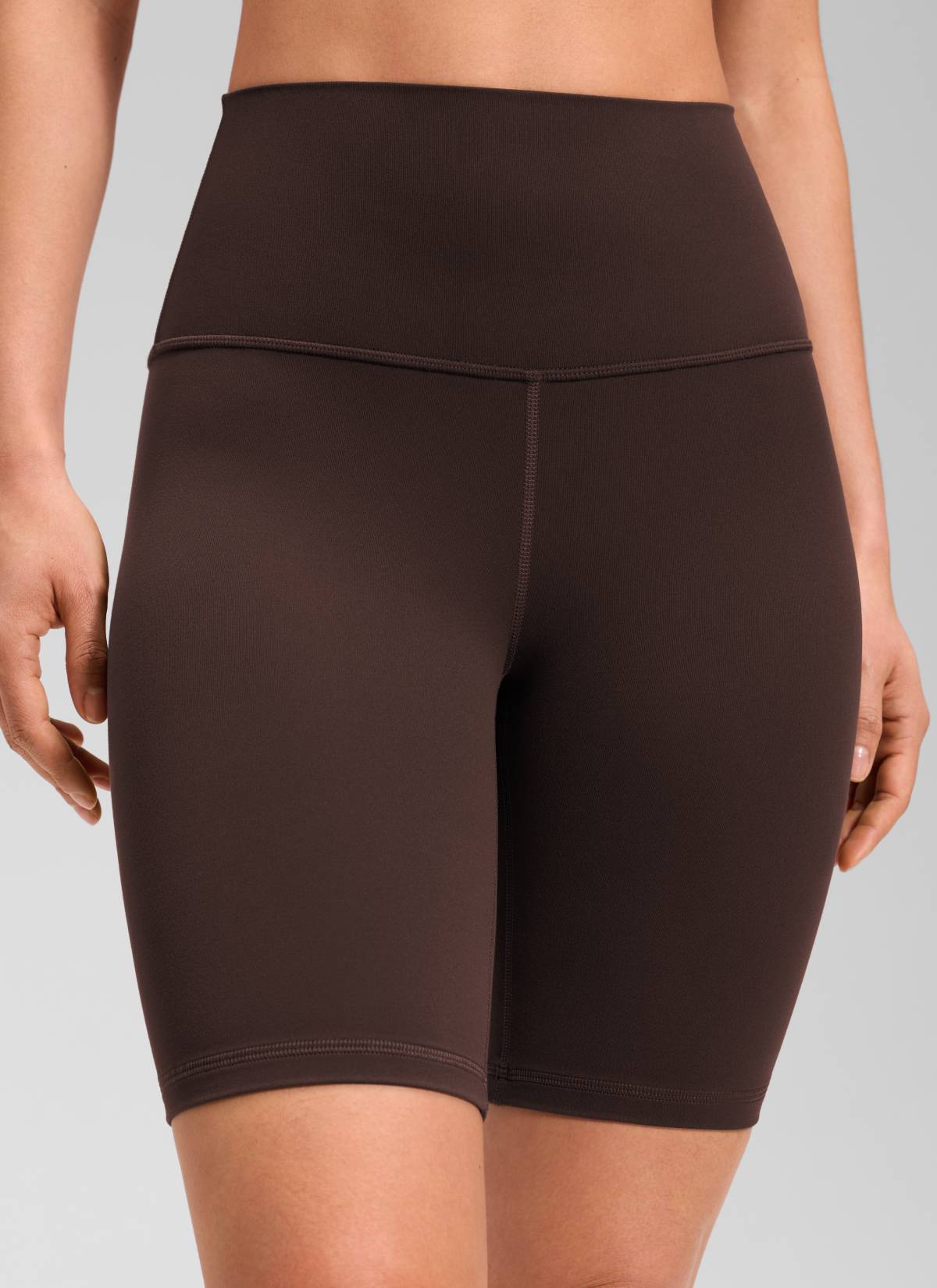 CRZ YOGA Mataas na Lugar ng Yoga para sa Kababaihan Butterluxe Mahabang Biker Shorts 8'' Hot Fudge Brown