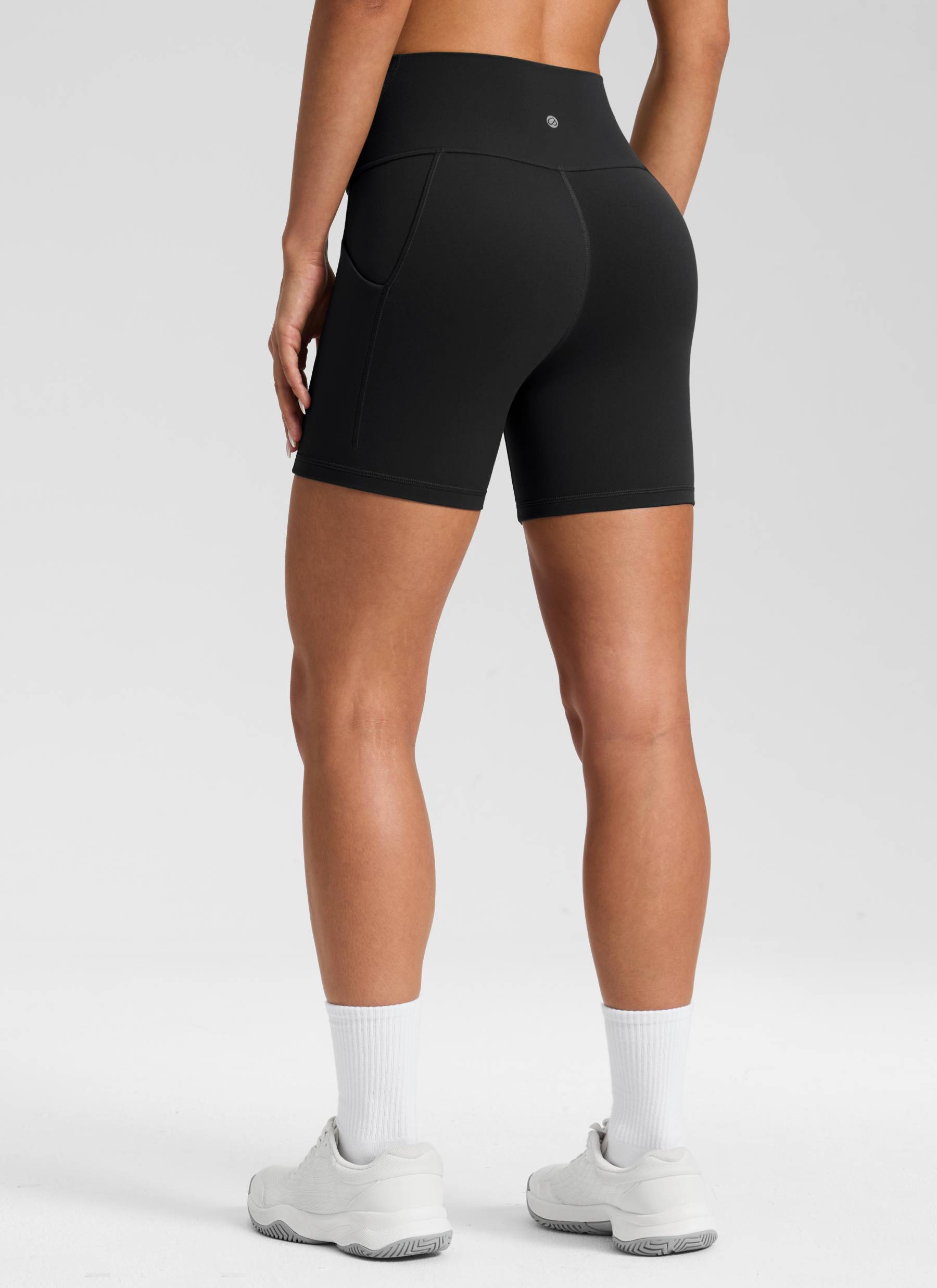 CRZ YOGA Pambabaeng Yoga High Rise Biker Butterluxe Shorts na may Bulsa 5'' Itim