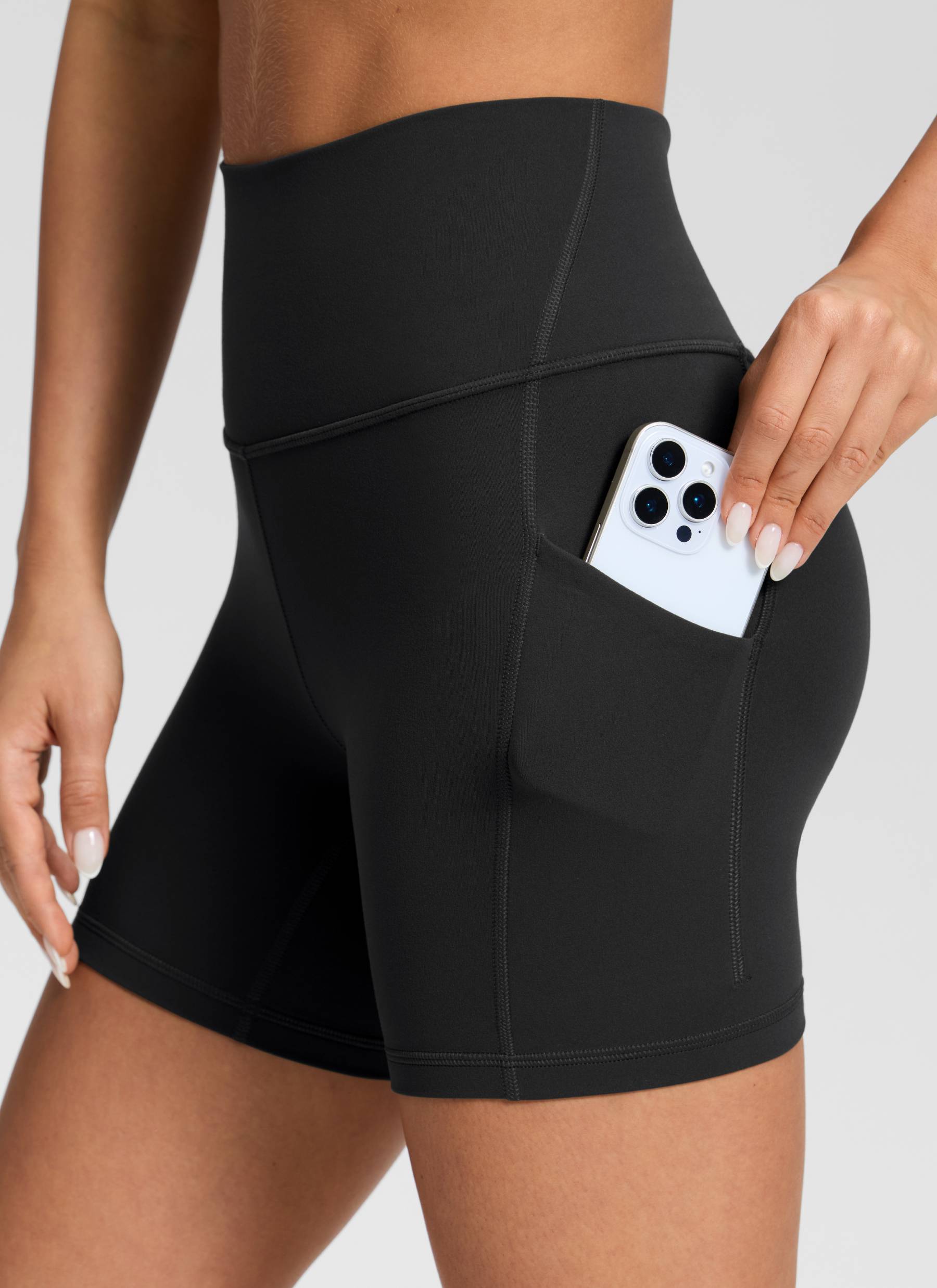 CRZ YOGA Pambabaeng Yoga High Rise Biker Butterluxe Shorts na may Bulsa 5'' Itim