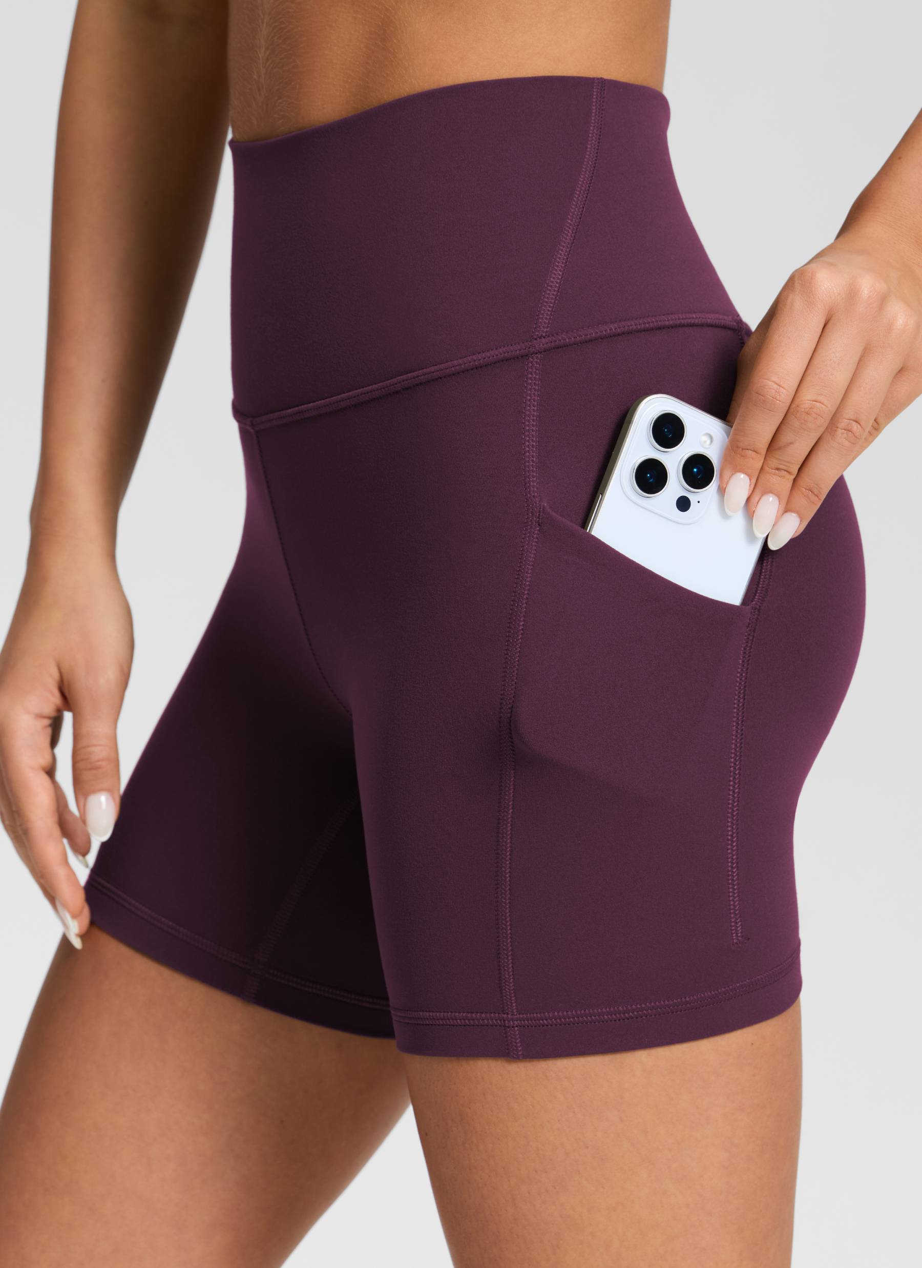 CRZ YOGA Pambabaeng Yoga High Rise Biker Butterluxe Shorts na may Bulsa na 5'' Malalim na Lila