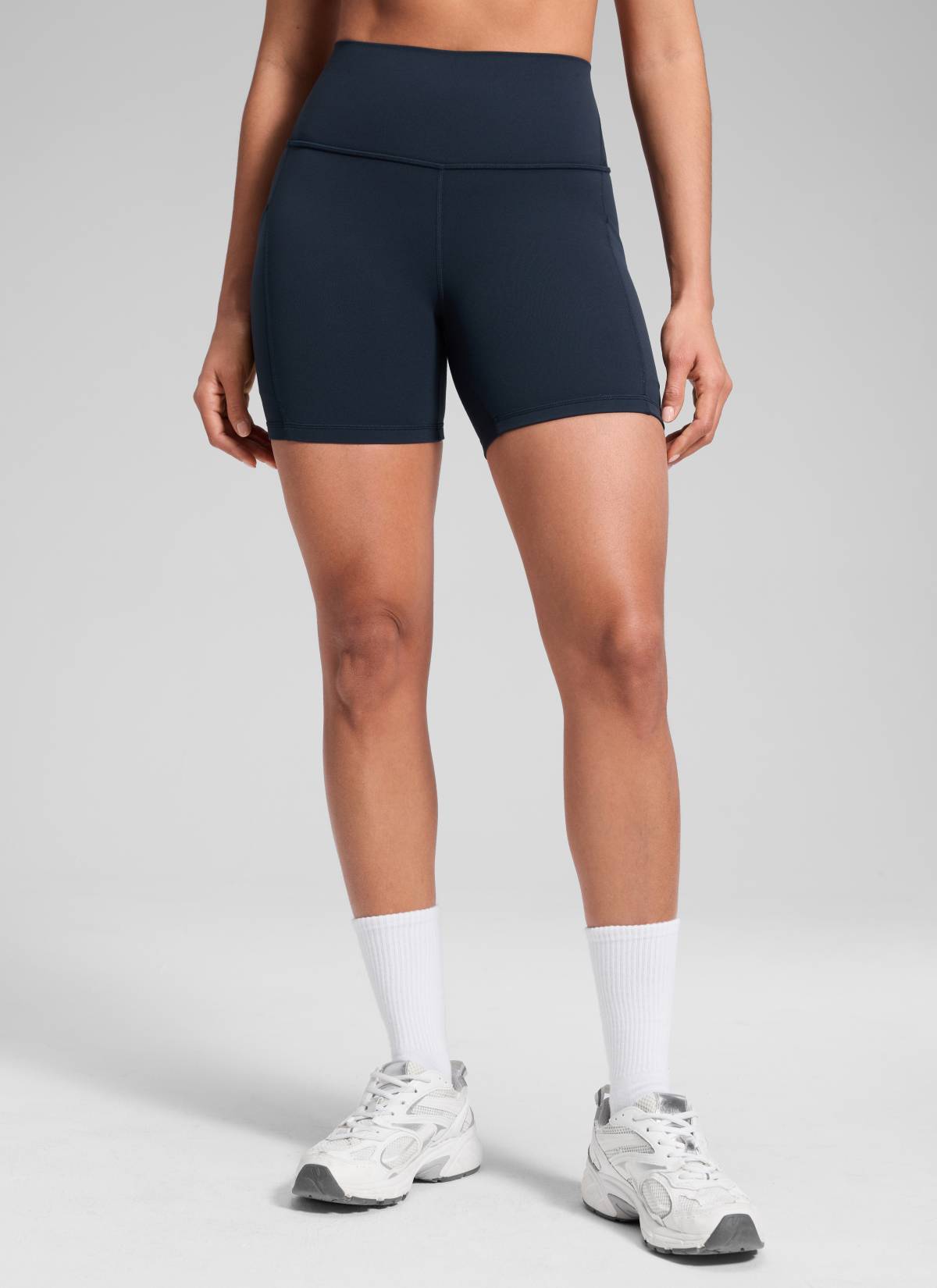 CRZ YOGA Pambabaeng Yoga High Rise Biker Butterluxe Shorts na may Bulsa 5'' True Navy