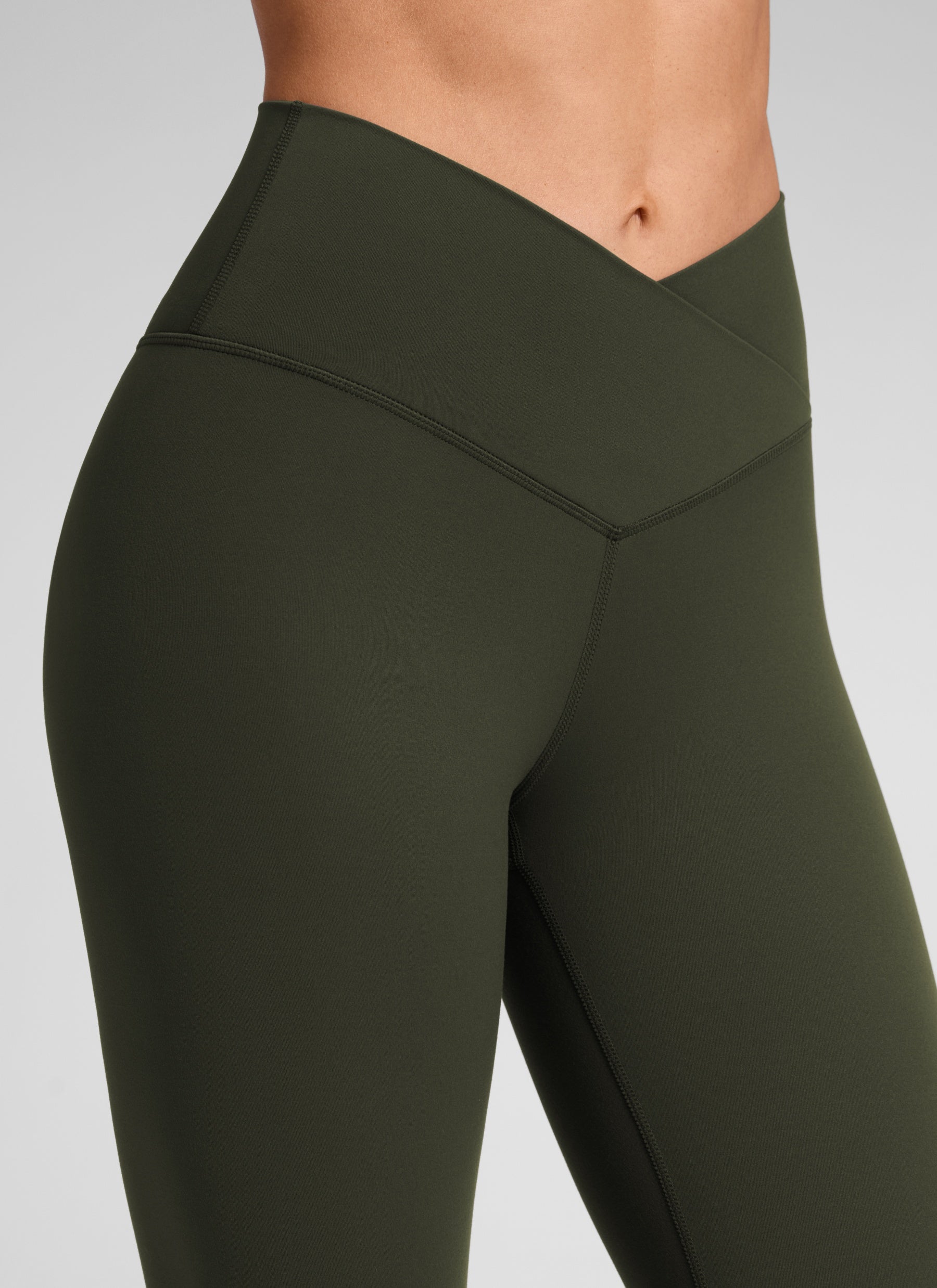 CRZ YOGA Mataas na Sapatos para sa Kababaihan Butterluxe Yoga Leggings 25'' V Cross Waist na Olive Green
