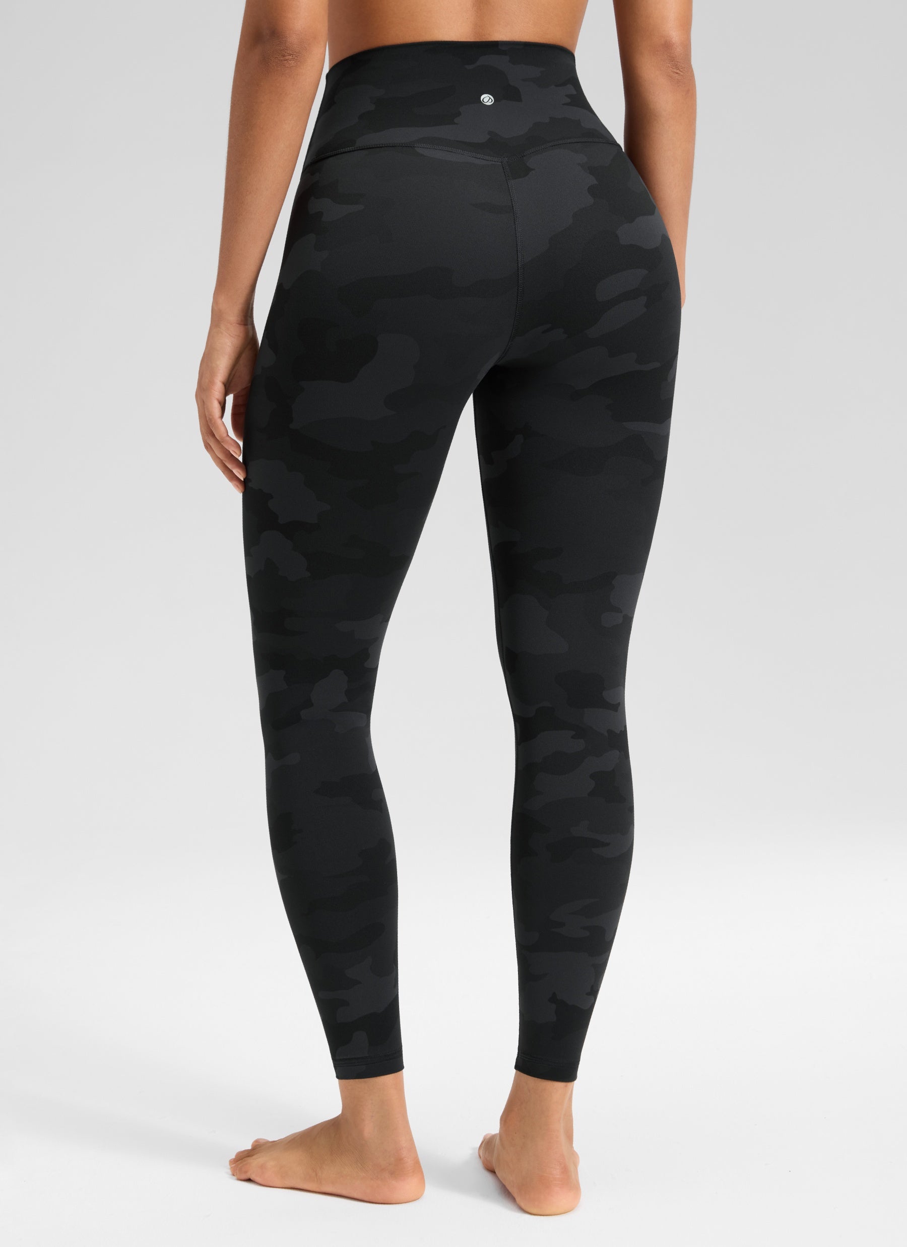 CRZ YOGA Mataas na Sapatos para sa Kababaihan Butterluxe Yoga Leggings 25'' V Cross Waist Dark Grey Camouflage 2