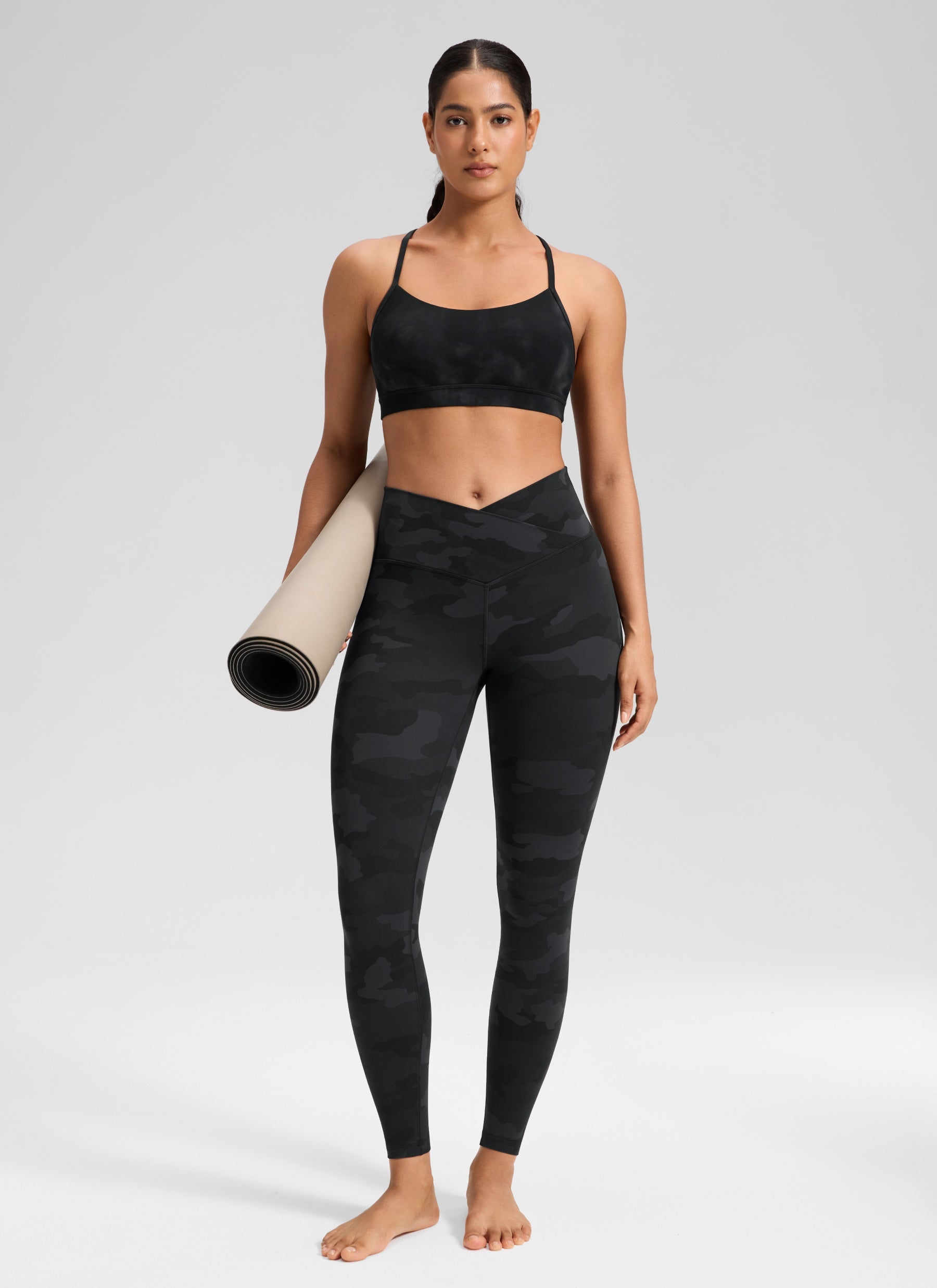 CRZ YOGA Mataas na Sapatos para sa Kababaihan Butterluxe Yoga Leggings 25'' V Cross Waist Dark Grey Camouflage 2