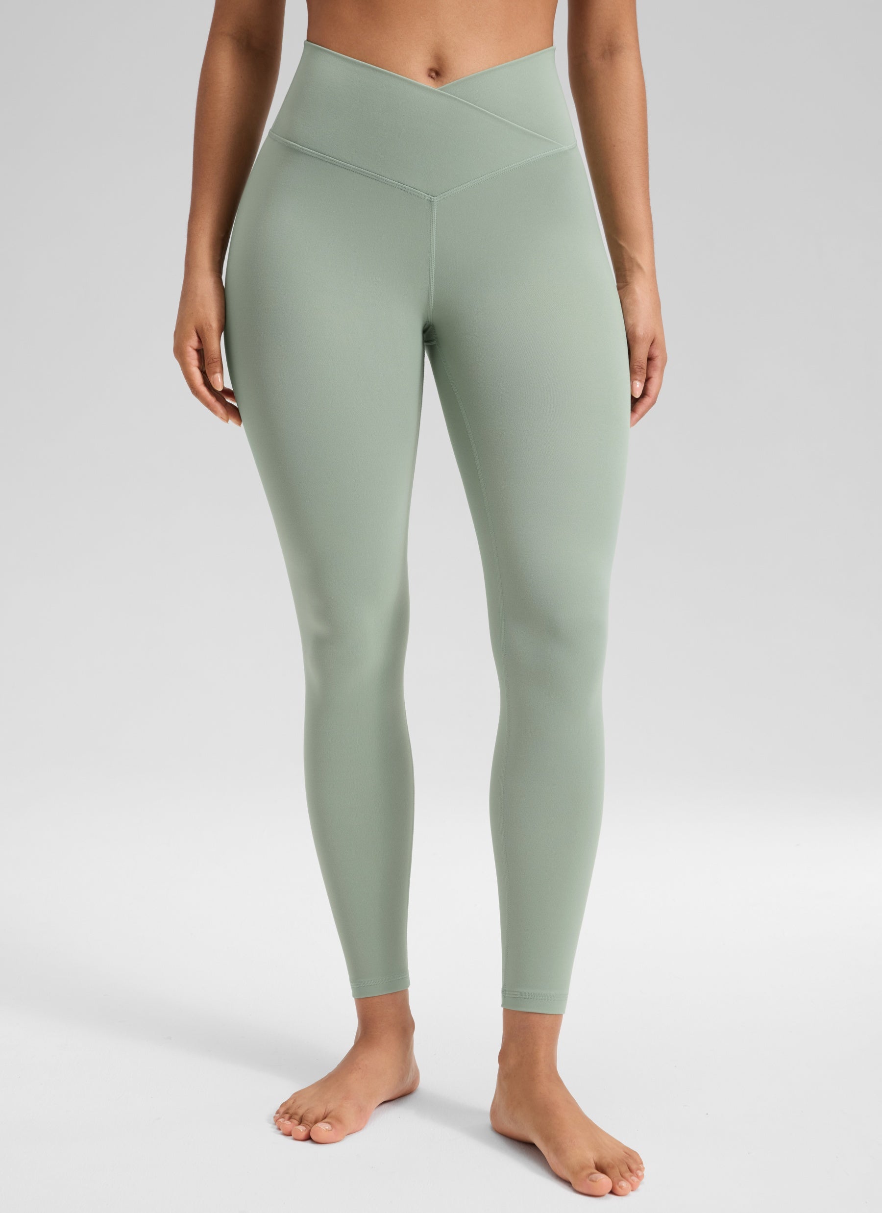CRZ YOGA Mataas na Sapatos para sa Kababaihan Butterluxe Yoga Leggings 25'' V Cross Waist Green Palm Court