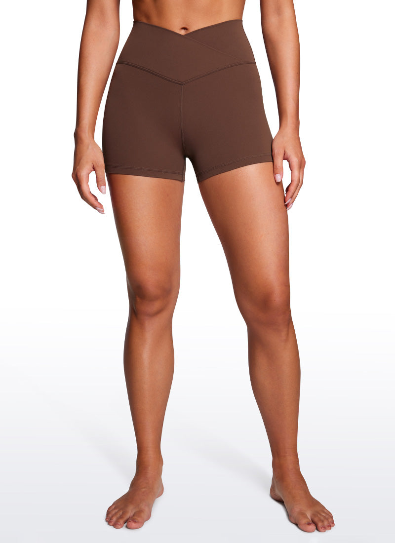 CRZ YOGA Mataas na Sapatos para sa Kababaihan Butterluxe V Cross Waist Biker Shorts 3'' Kape Kayumanggi