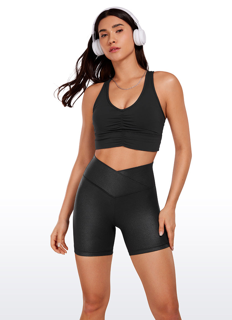 CRZ YOGA Mataas na Sapatos para sa Kababaihan Butterluxe V Cross Waist Biker Shorts 5'' Itim Klasikong Katad