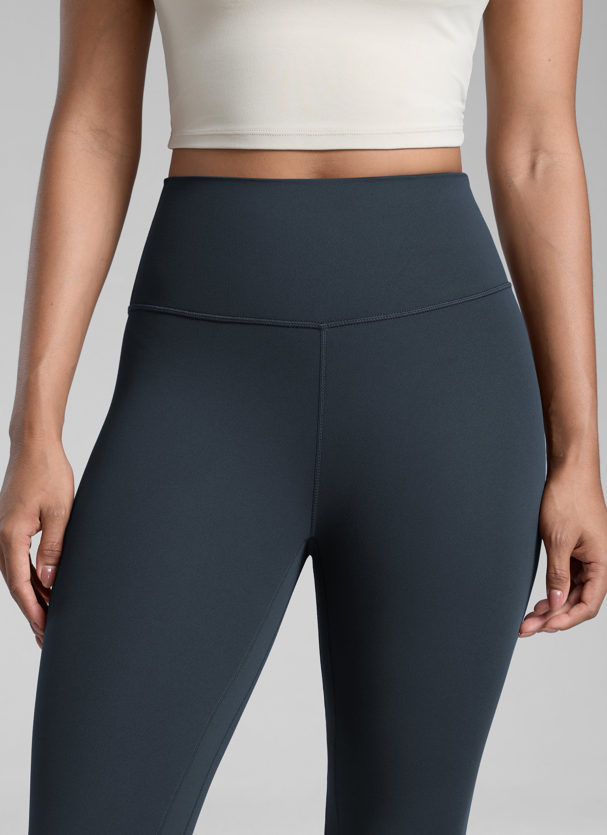 CRZ YOGA Pambabaeng Pag-eehersisyo Mataas na Pagtaas Butterlift Yoga Leggings 25'' Tunay na Asul