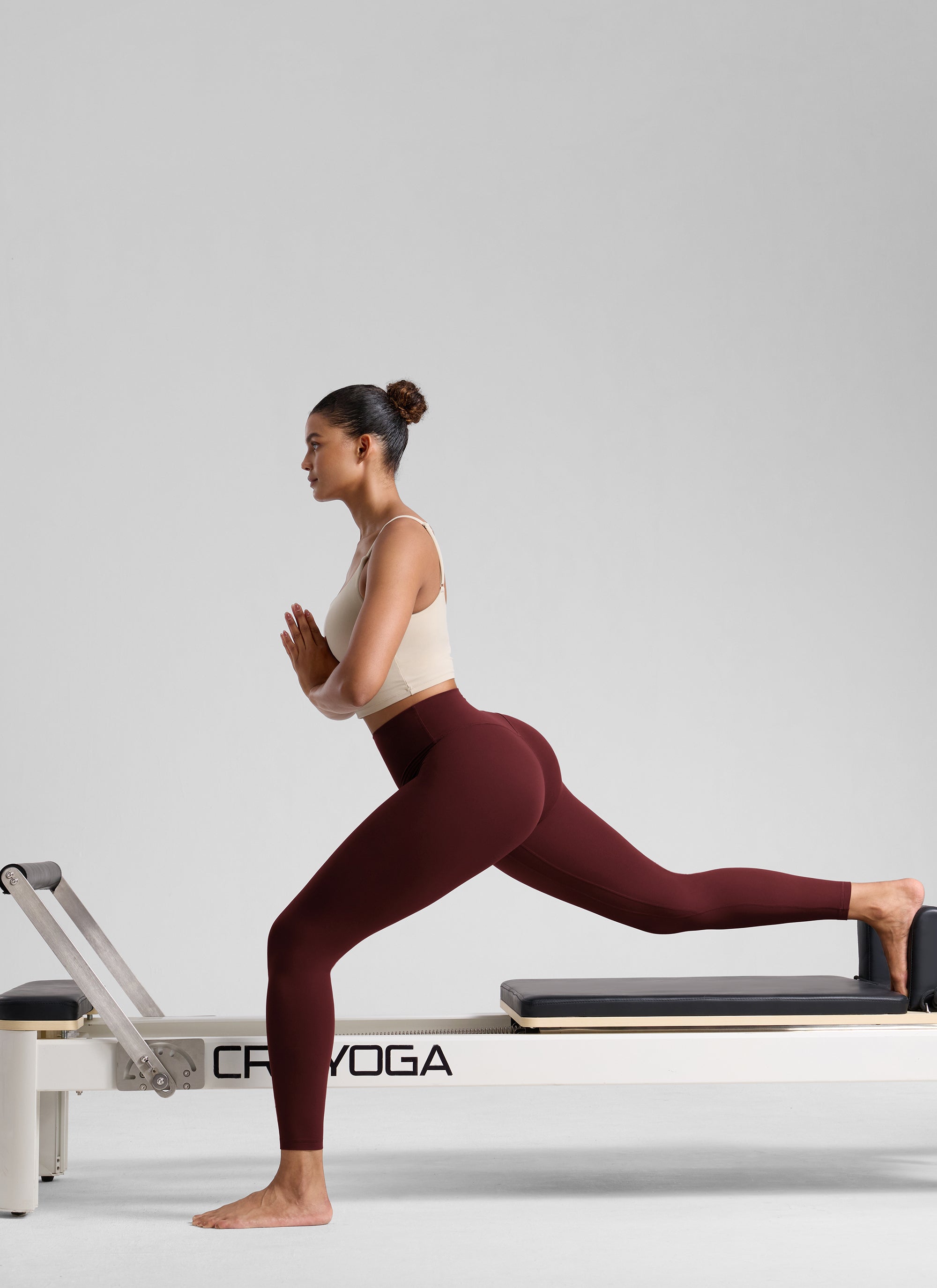 CRZ YOGA Pambabaeng Pag-eehersisyo Mataas na Pagtaas Butterlift Yoga Leggings 25'' Pulang Merlot