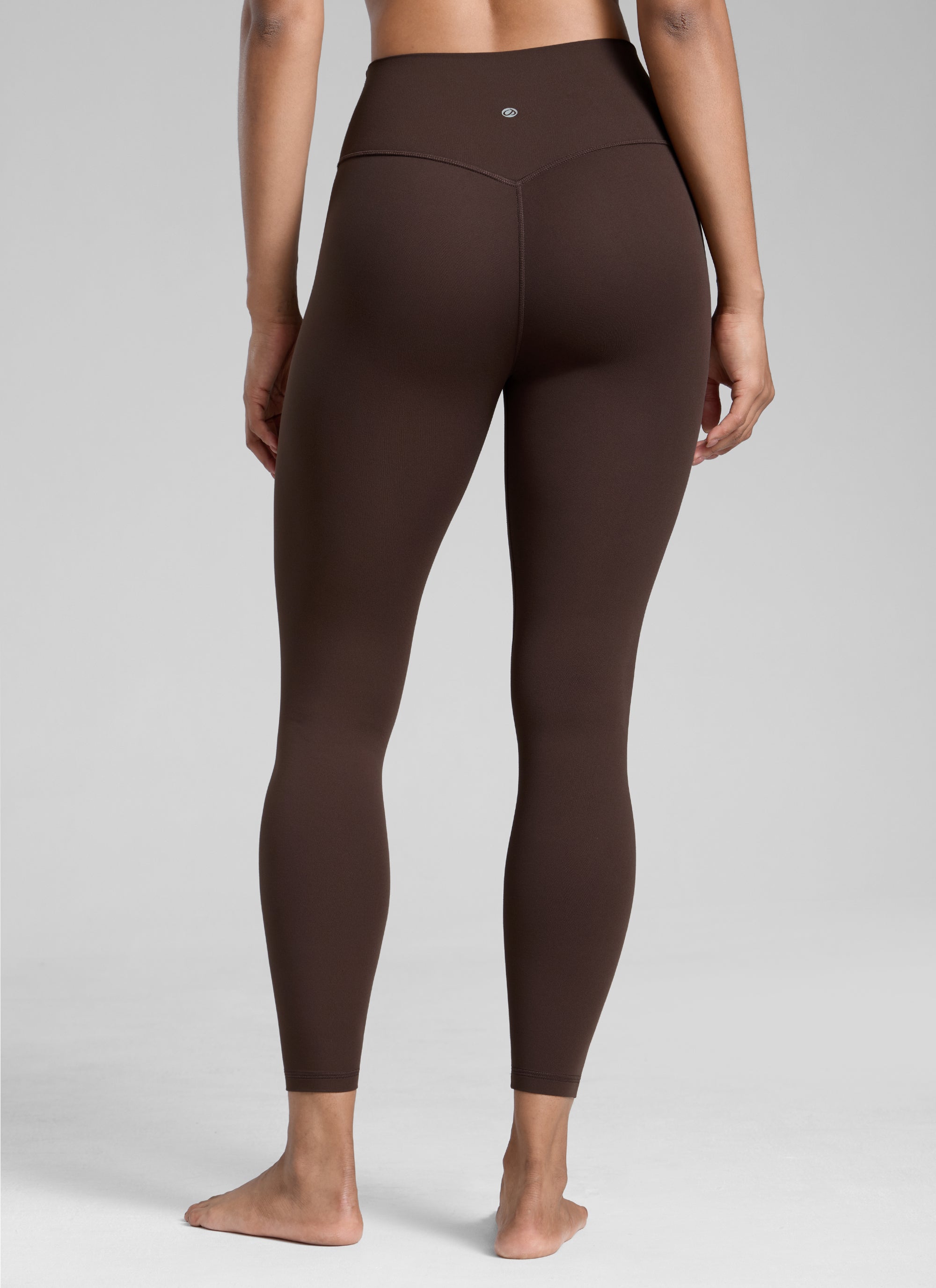 CRZ YOGA Pambabaeng Pag-eehersisyo Mataas na Pagtaas Butterlift Yoga Leggings 25'' Hot Fudge Brown