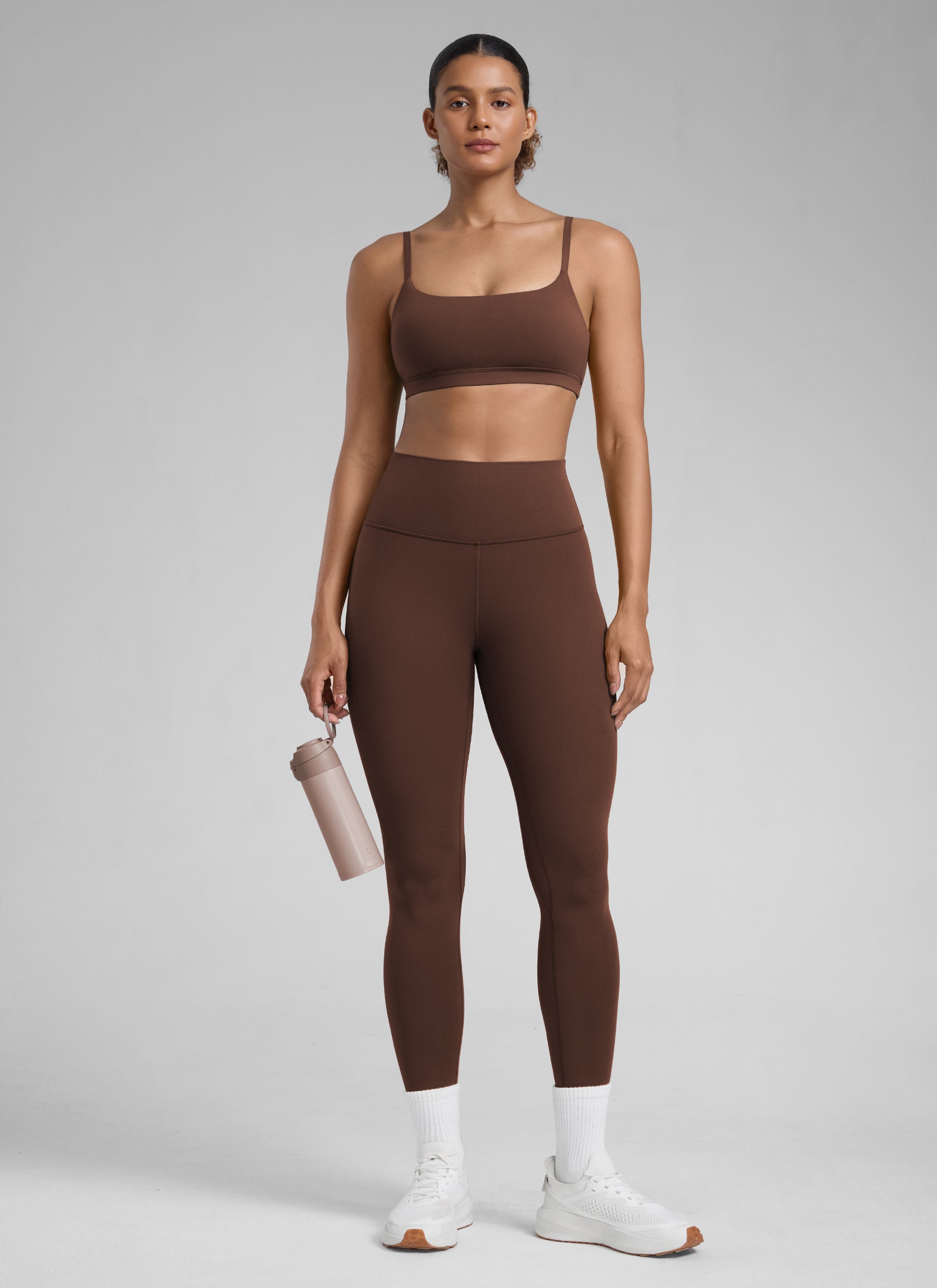 CRZ YOGA Pambabaeng Pag-eehersisyo Mataas na Pagtaas Butterlift Yoga Leggings 25'' Lava Brown