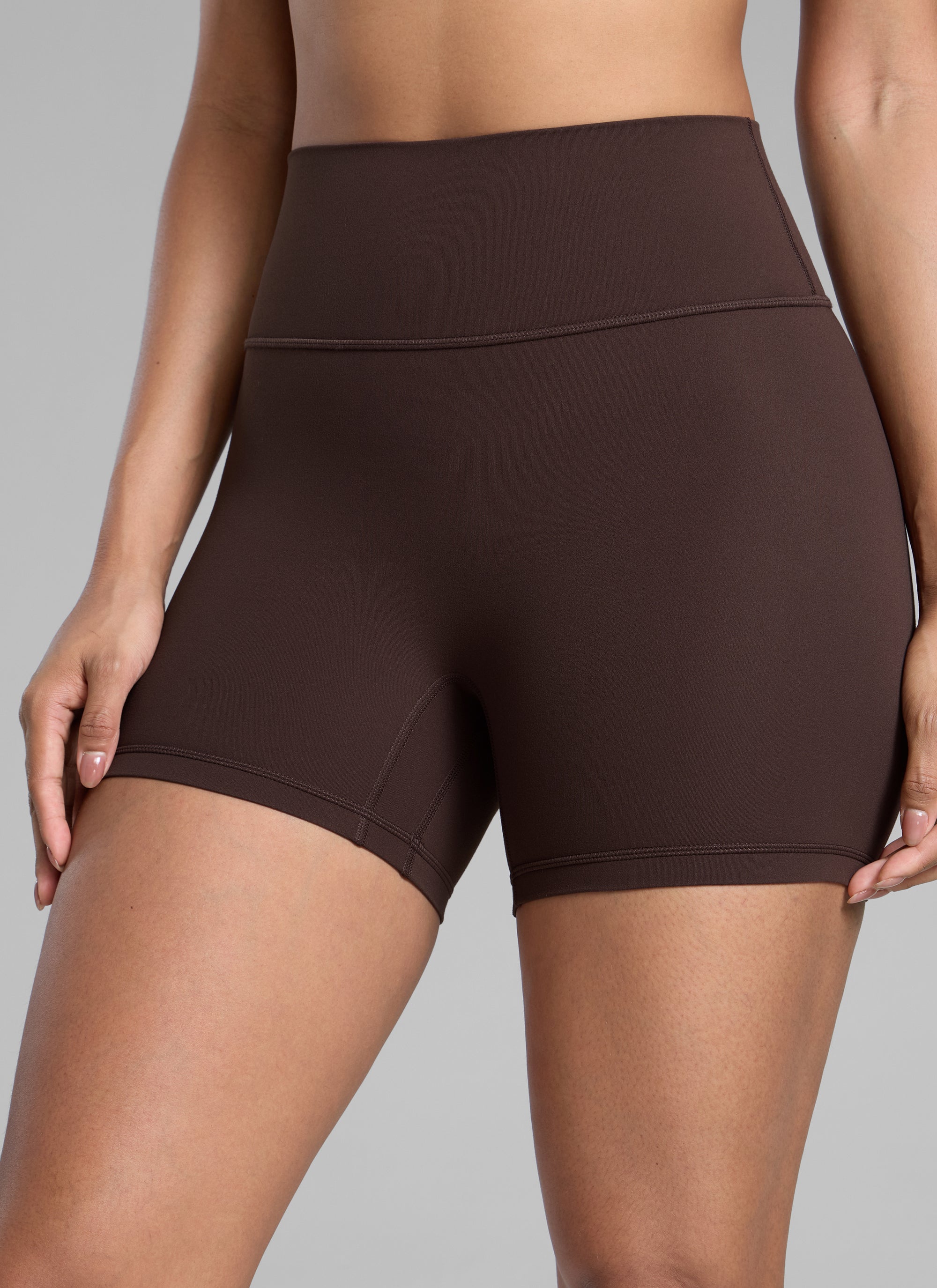 CRZ YOGA Pambabae Butterlift Scrunch Butt Atheletic Workout Biker Shorts Hot Fudge Brown