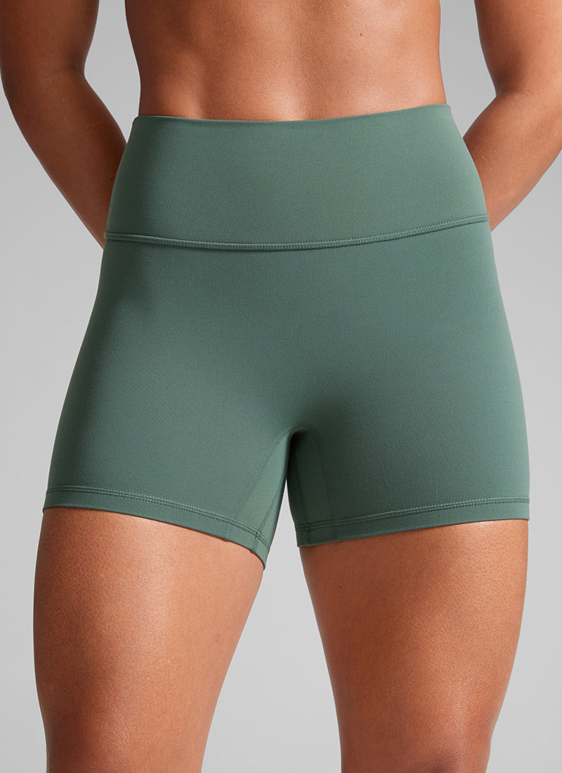 CRZ YOGA Pambabae Butterlift Scrunch Butt Atheletic Workout Biker Shorts Dark Forest Green