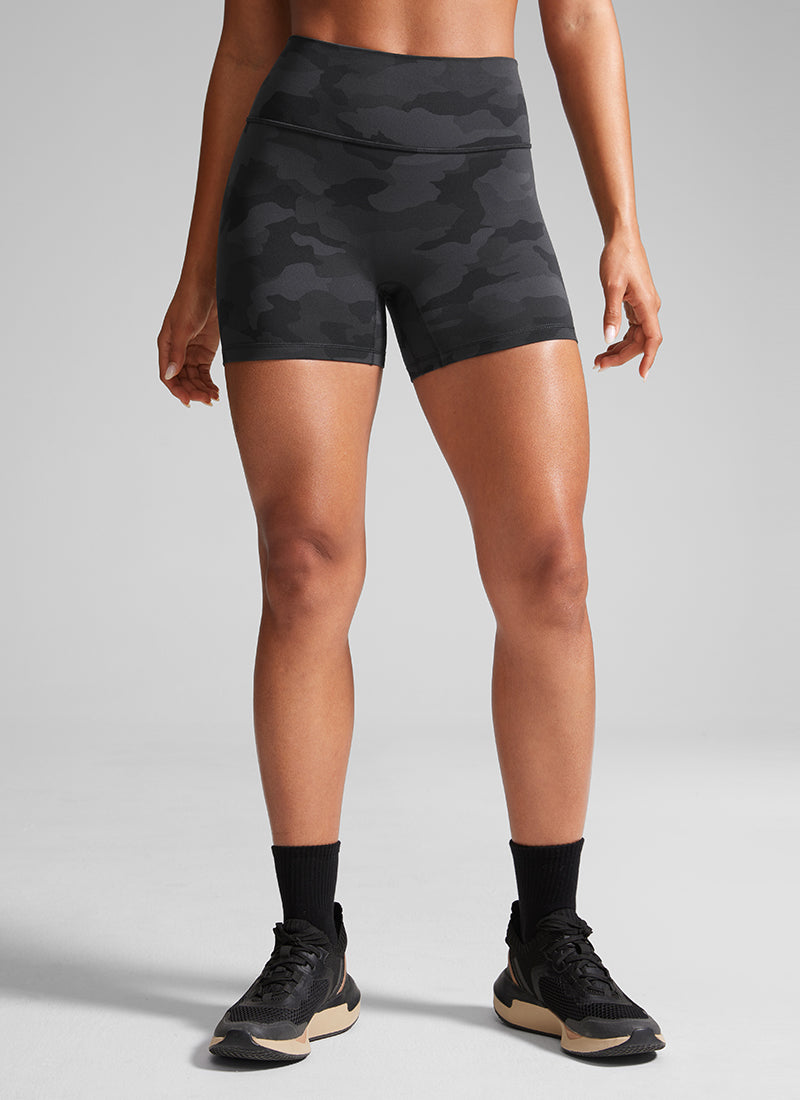 CRZ YOGA Pambabae Butterlift Scrunch Butt Atheletic Workout Biker Shorts Dark Grey Camouflage 2