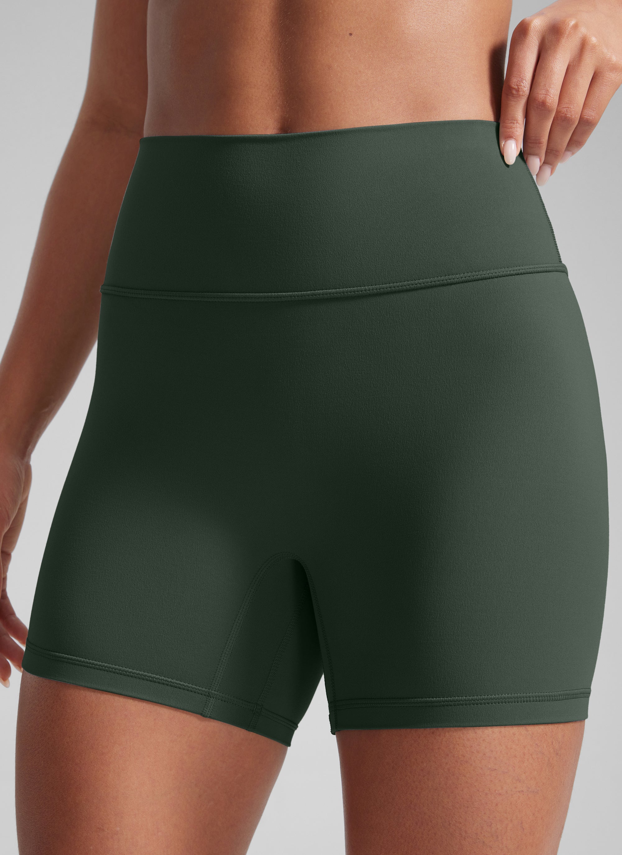 CRZ YOGA Pambabae Butterlift Scrunch Butt Atheletic Workout Biker Shorts Legend Green
