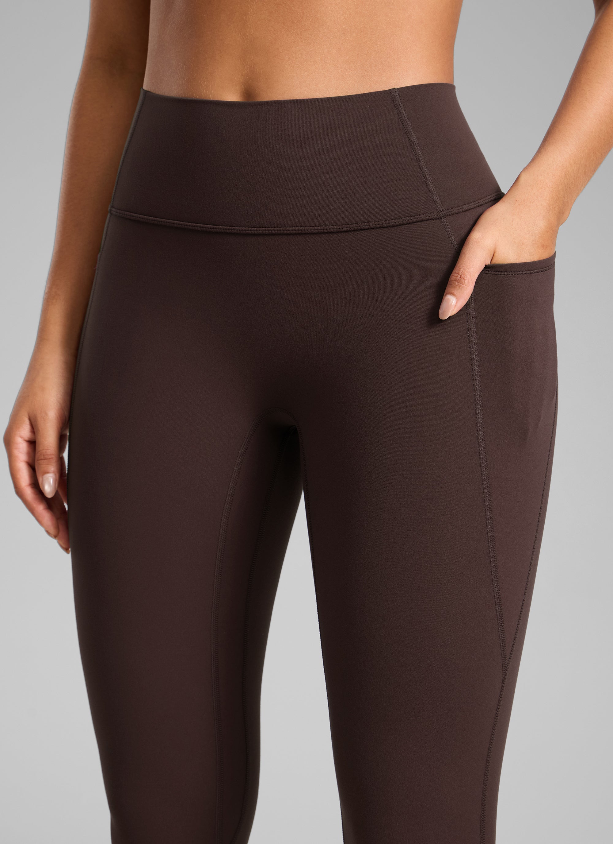 CRZ YOGA Pambabae Butterlift Mataas na Nakataas na Walang Tahi sa Harap na Pocket Legging Hot Fudge Brown