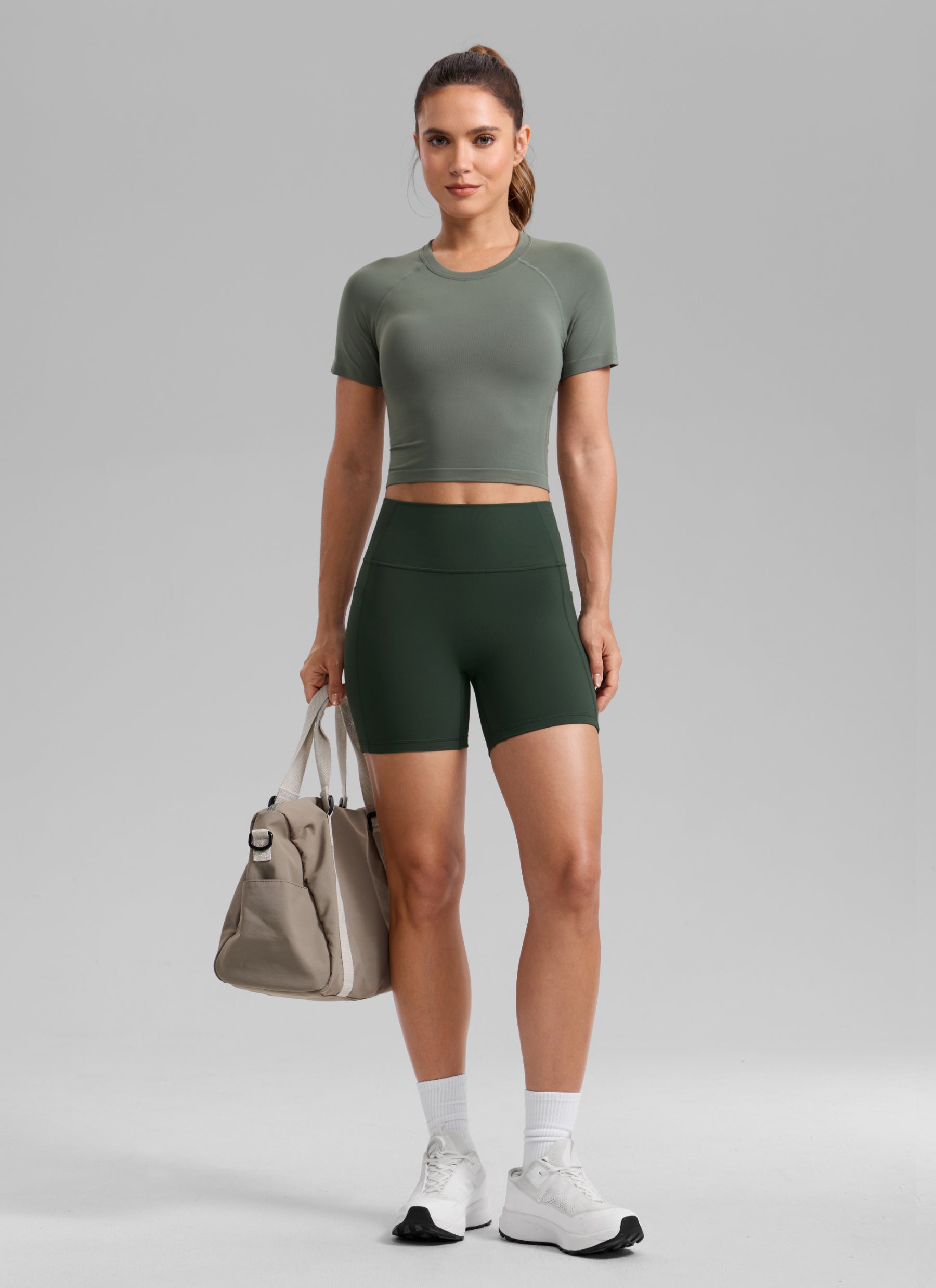 CRZ YOGA Butterlift Pambabaeng Slunch Butt No Front Seam Pocket Biker Shorts 5'' Legend Green