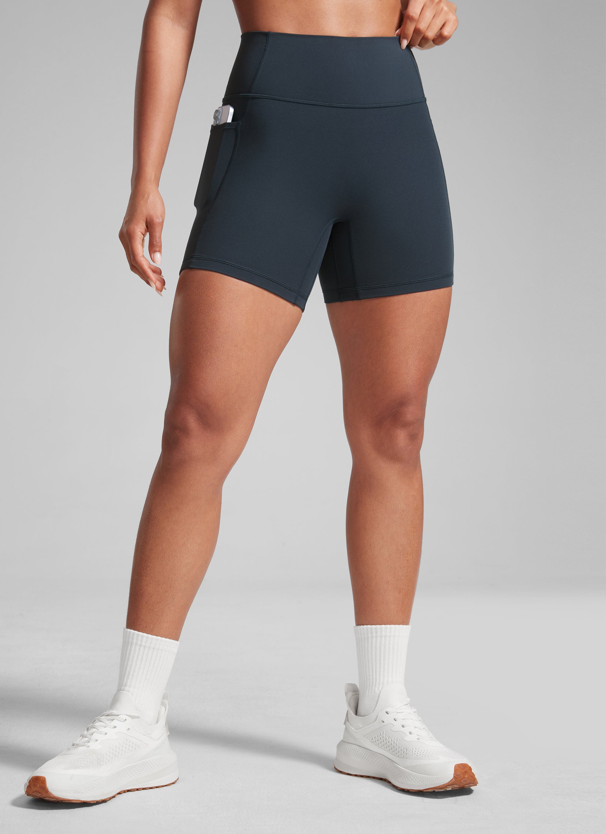 CRZ YOGA Butterlift Pambabaeng Slunch Butt No Front Seam Pocket Biker Shorts 5'' True Navy