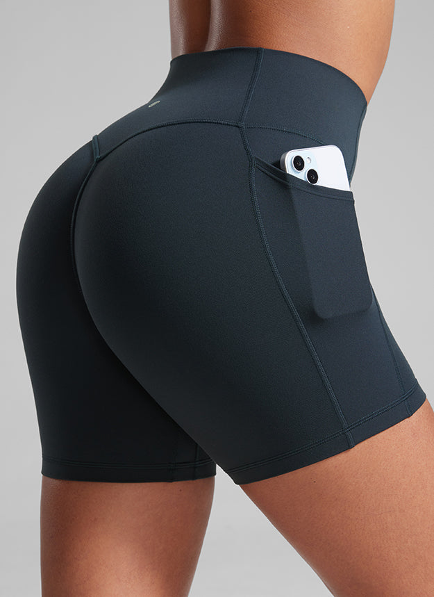 CRZ YOGA Butterlift Pambabaeng Slunch Butt No Front Seam Pocket Biker Shorts 5'' True Navy