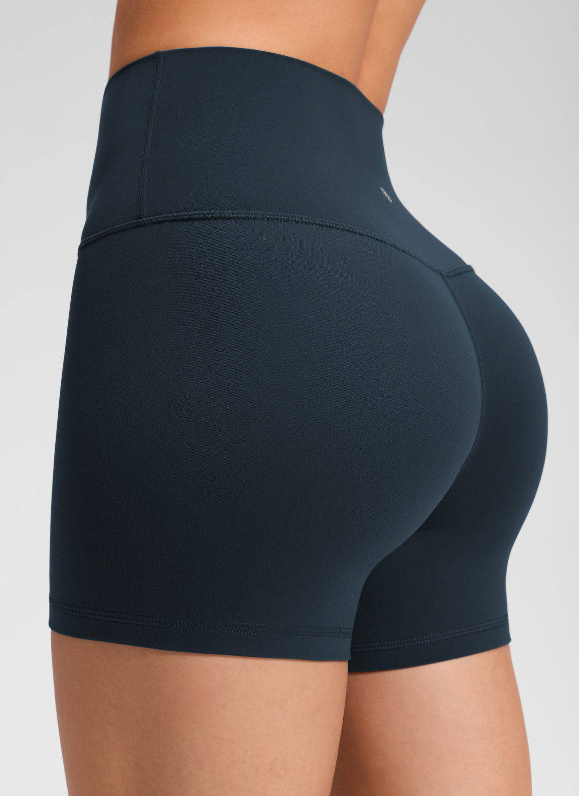 CRZ YOGA Pambabae Butterluxe Yoga High Rise No Front Seam Shorts 4'' True Navy